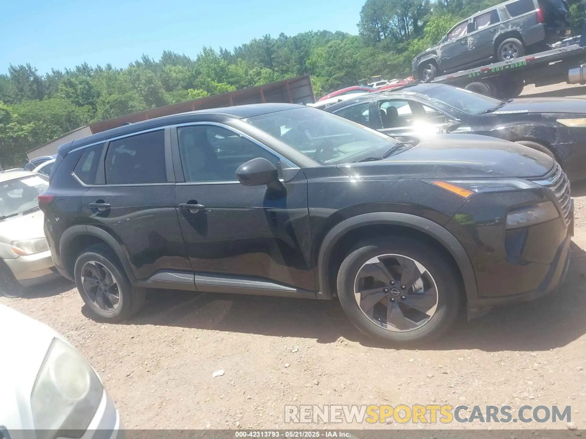 13 Photograph of a damaged car 5N1BT3BA6SC786147 NISSAN ROGUE 2025
