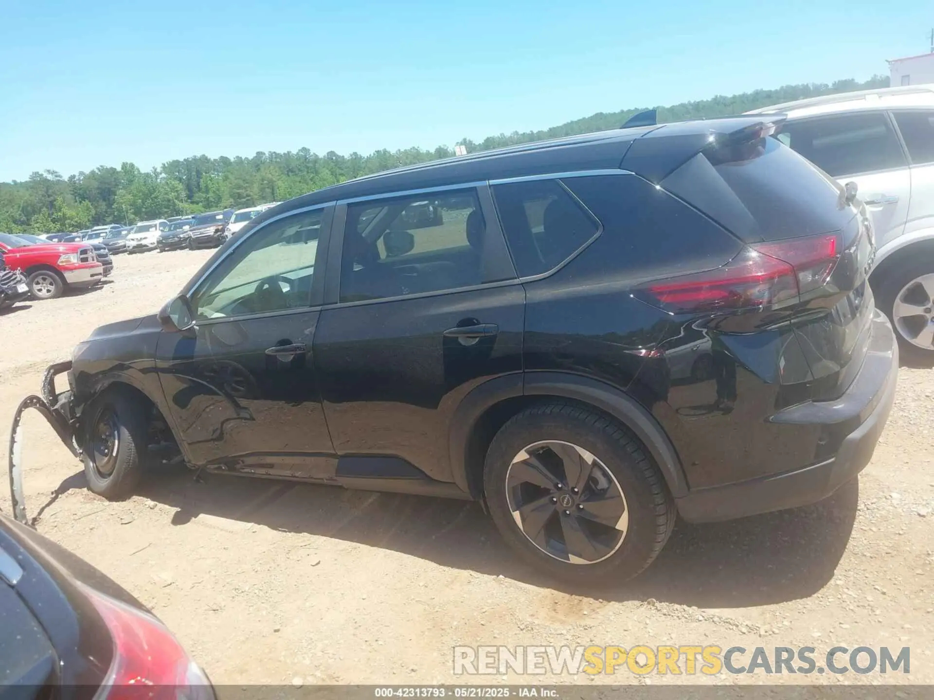 14 Photograph of a damaged car 5N1BT3BA6SC786147 NISSAN ROGUE 2025
