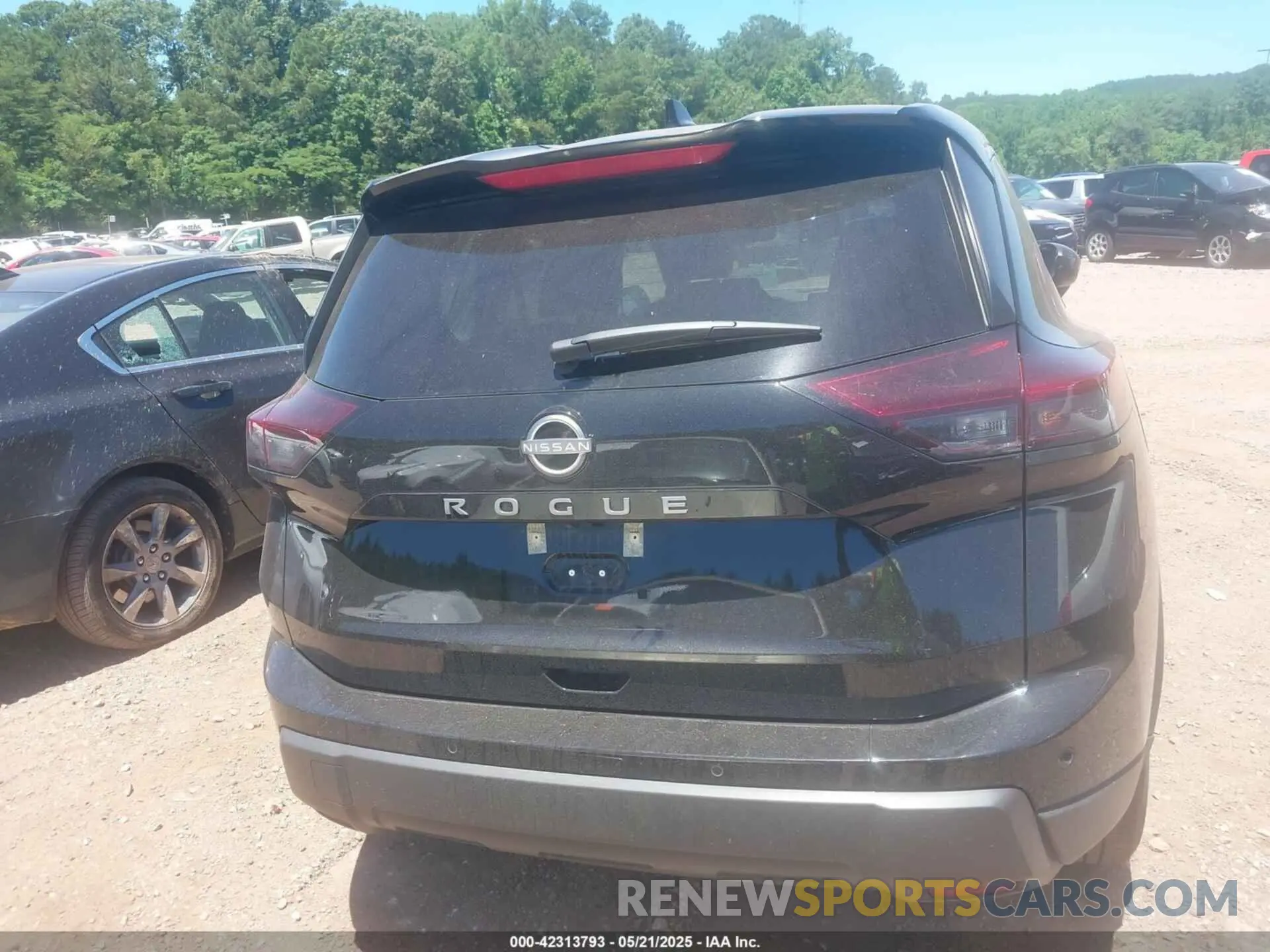 16 Photograph of a damaged car 5N1BT3BA6SC786147 NISSAN ROGUE 2025