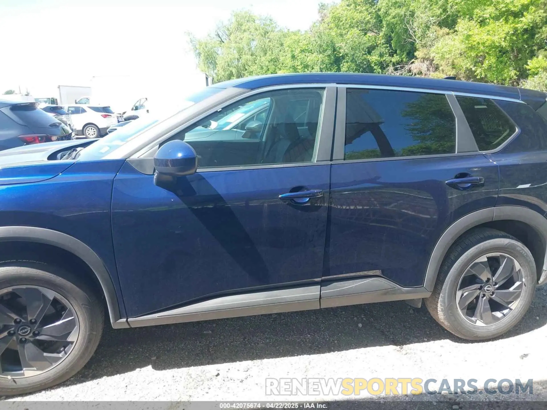 13 Photograph of a damaged car 5N1BT3BA8SC815552 NISSAN ROGUE 2025