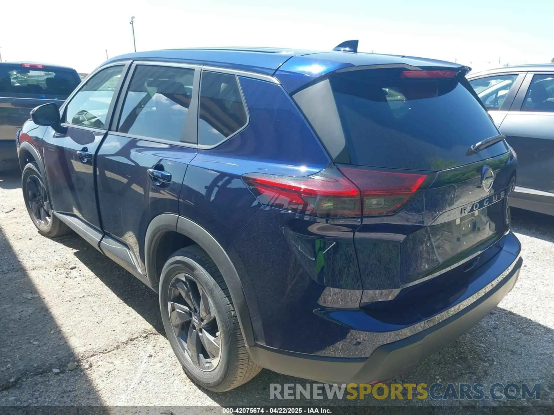 3 Photograph of a damaged car 5N1BT3BA8SC815552 NISSAN ROGUE 2025