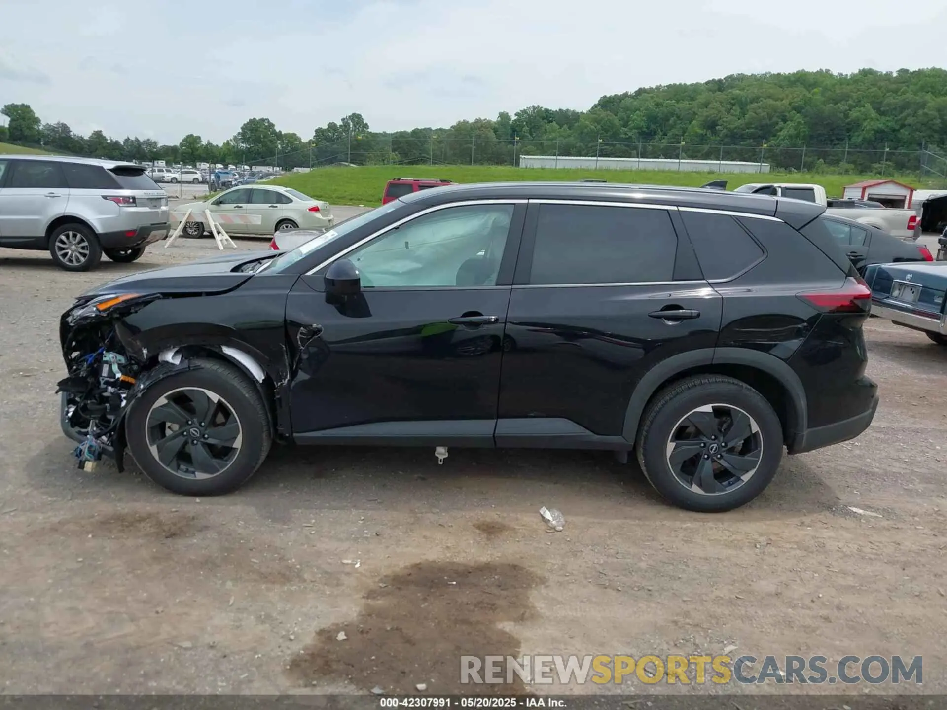 14 Photograph of a damaged car 5N1BT3BA9SC803930 NISSAN ROGUE 2025