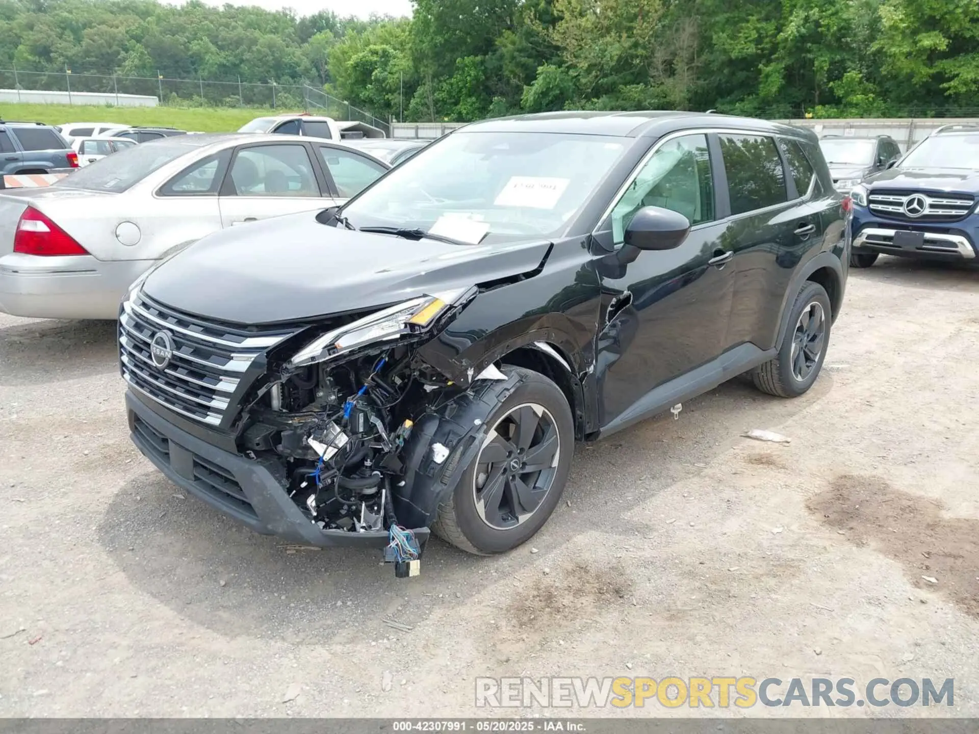 2 Photograph of a damaged car 5N1BT3BA9SC803930 NISSAN ROGUE 2025