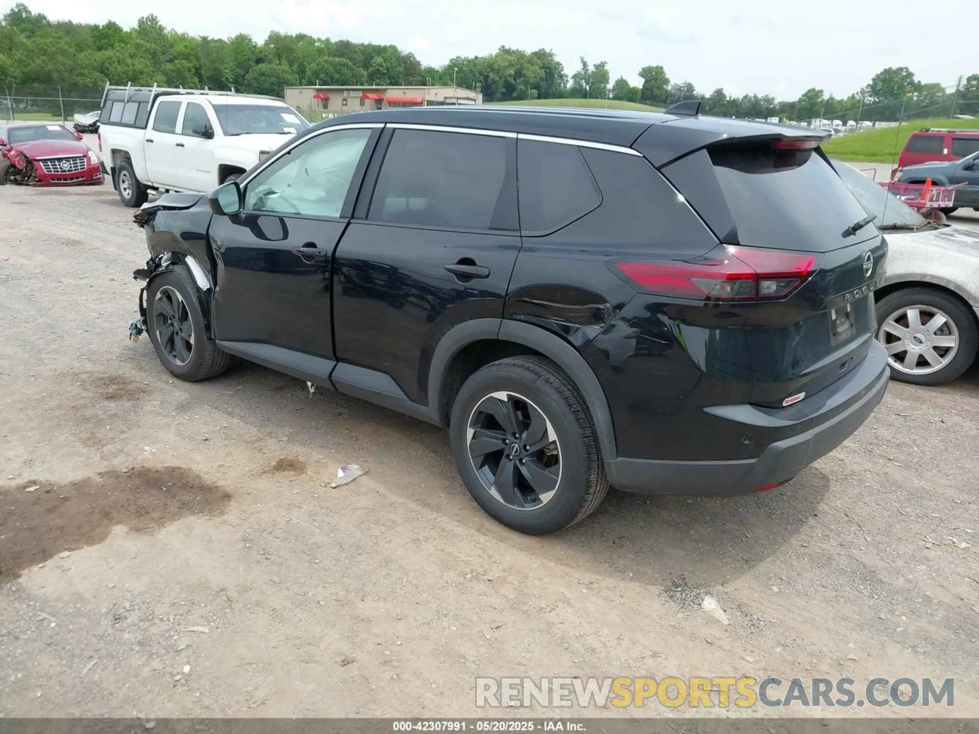 3 Photograph of a damaged car 5N1BT3BA9SC803930 NISSAN ROGUE 2025