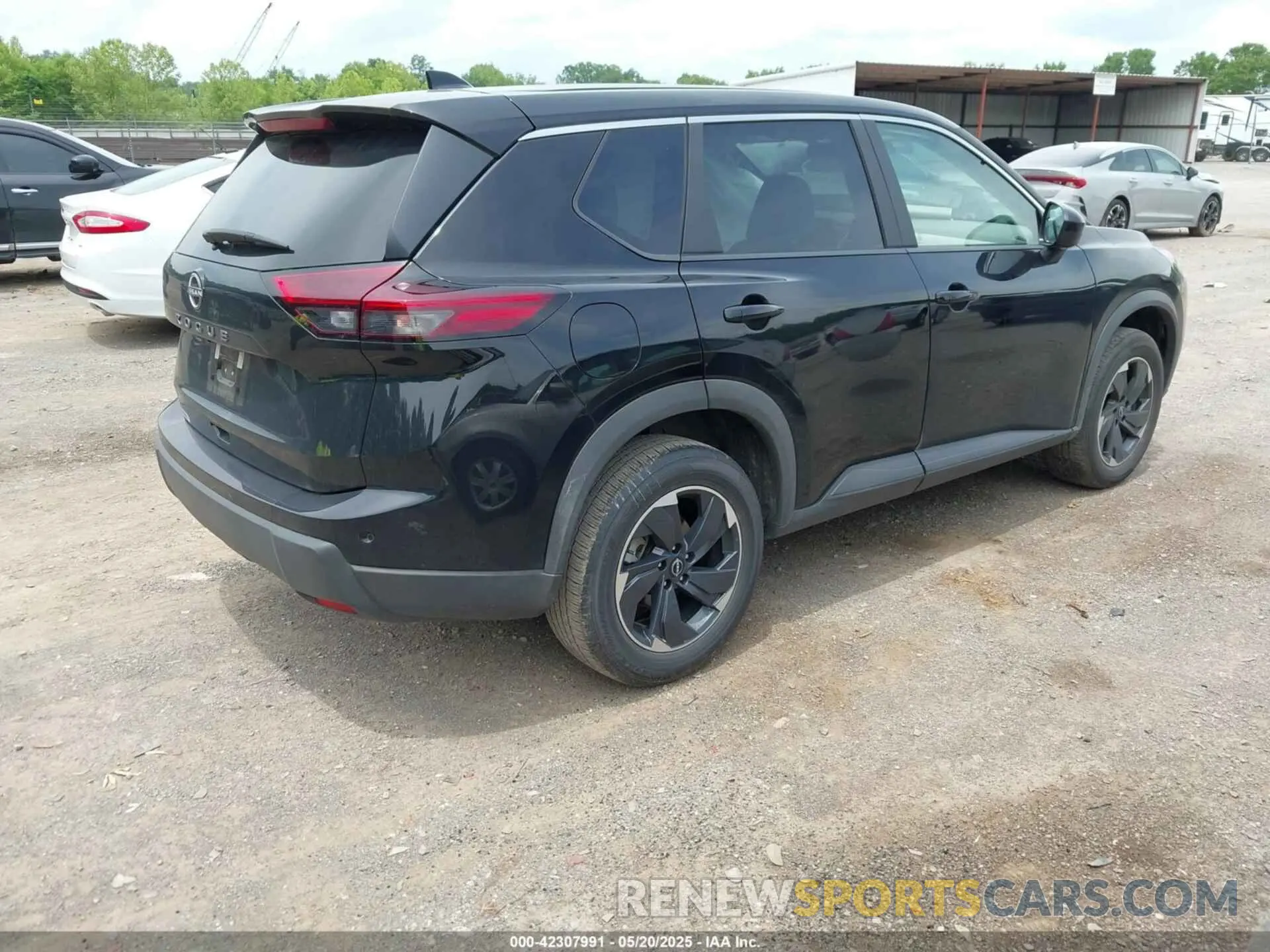 4 Photograph of a damaged car 5N1BT3BA9SC803930 NISSAN ROGUE 2025