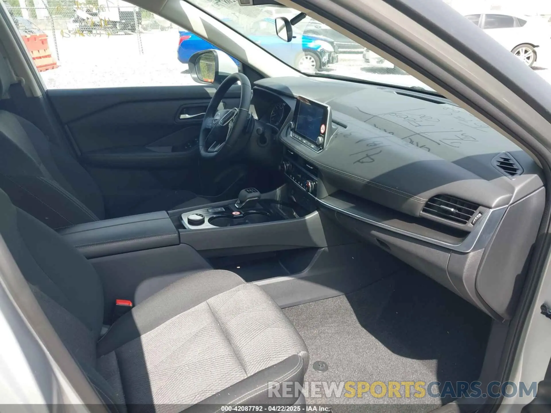 5 Photograph of a damaged car 5N1BT3BB0SC779476 NISSAN ROGUE 2025
