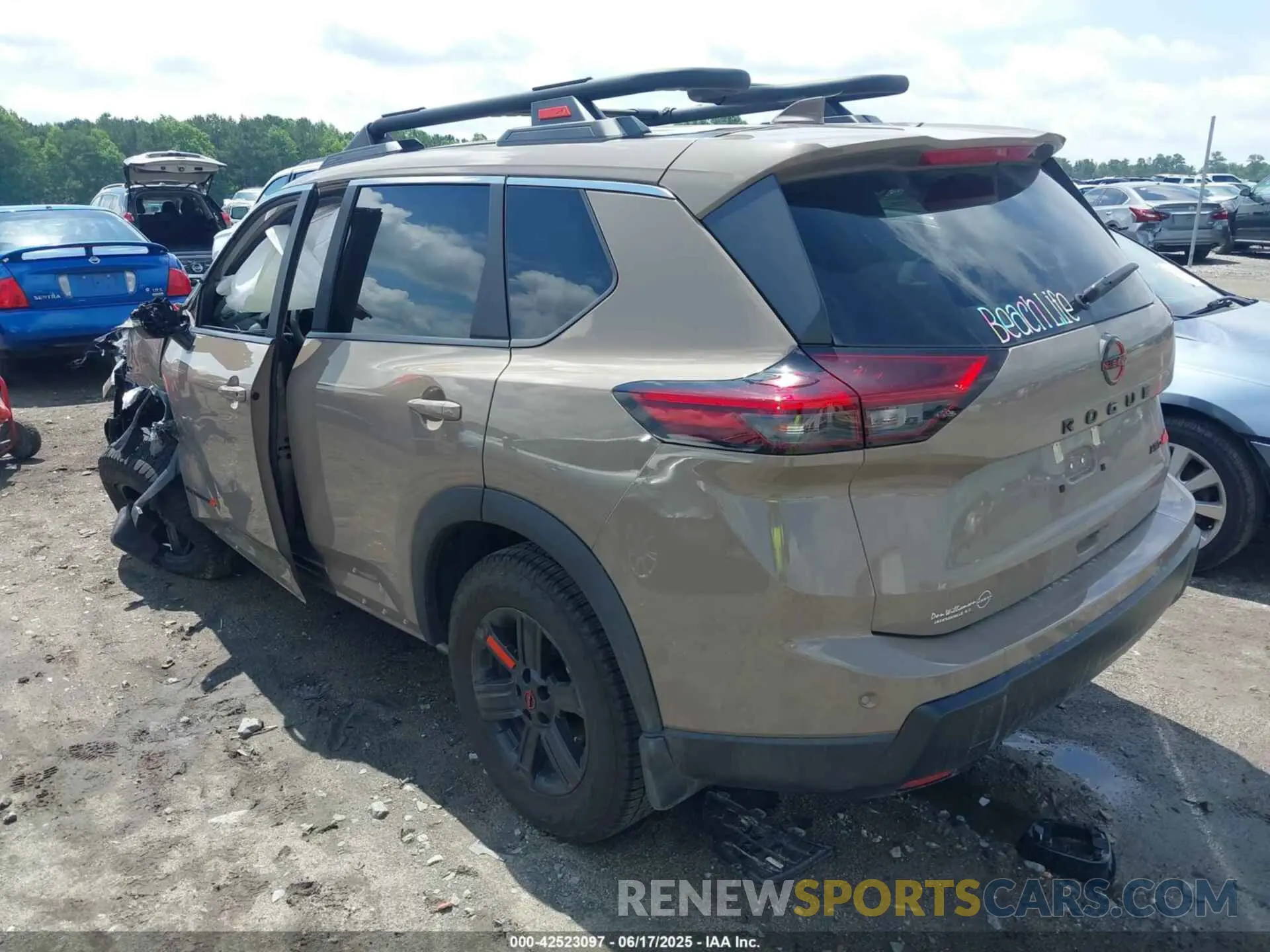3 Photograph of a damaged car 5N1BT3BB0SC798223 NISSAN ROGUE 2025