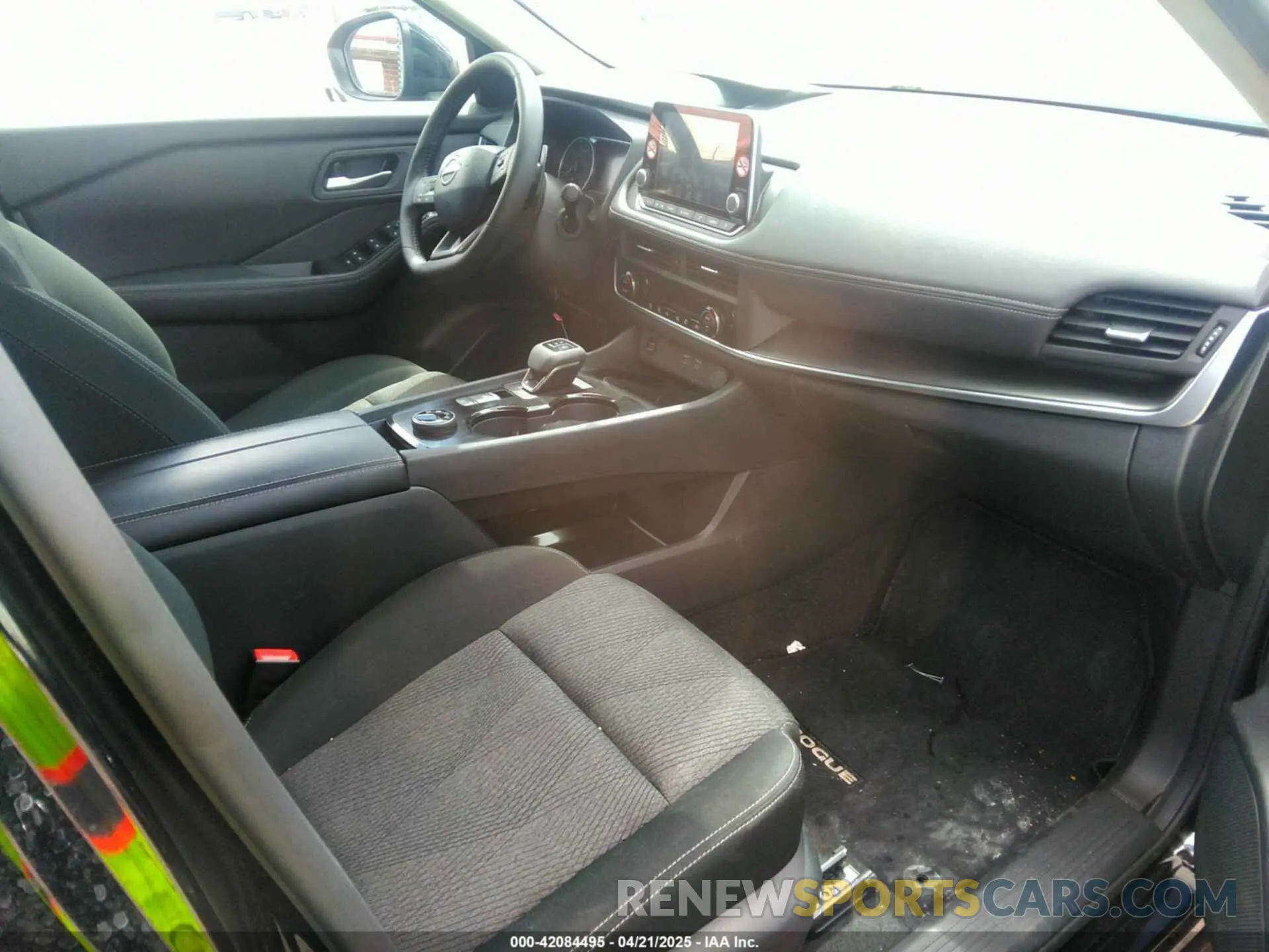 5 Photograph of a damaged car 5N1BT3BB0SC800262 NISSAN ROGUE 2025