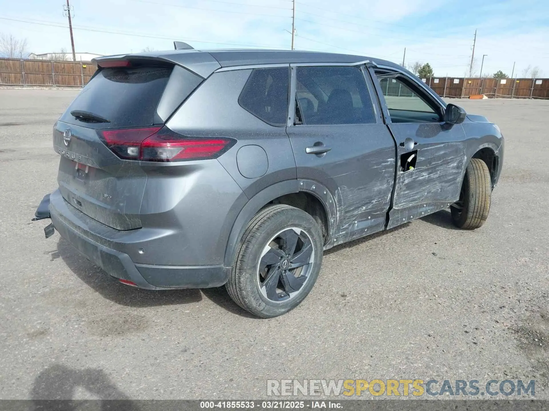 4 Photograph of a damaged car 5N1BT3BB1SC793287 NISSAN ROGUE 2025