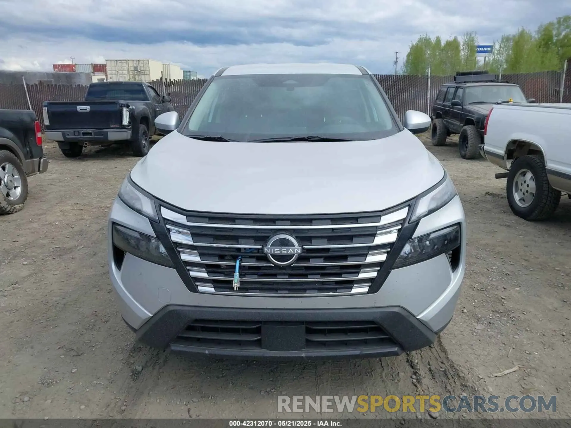12 Photograph of a damaged car 5N1BT3BB2SC807603 NISSAN ROGUE 2025