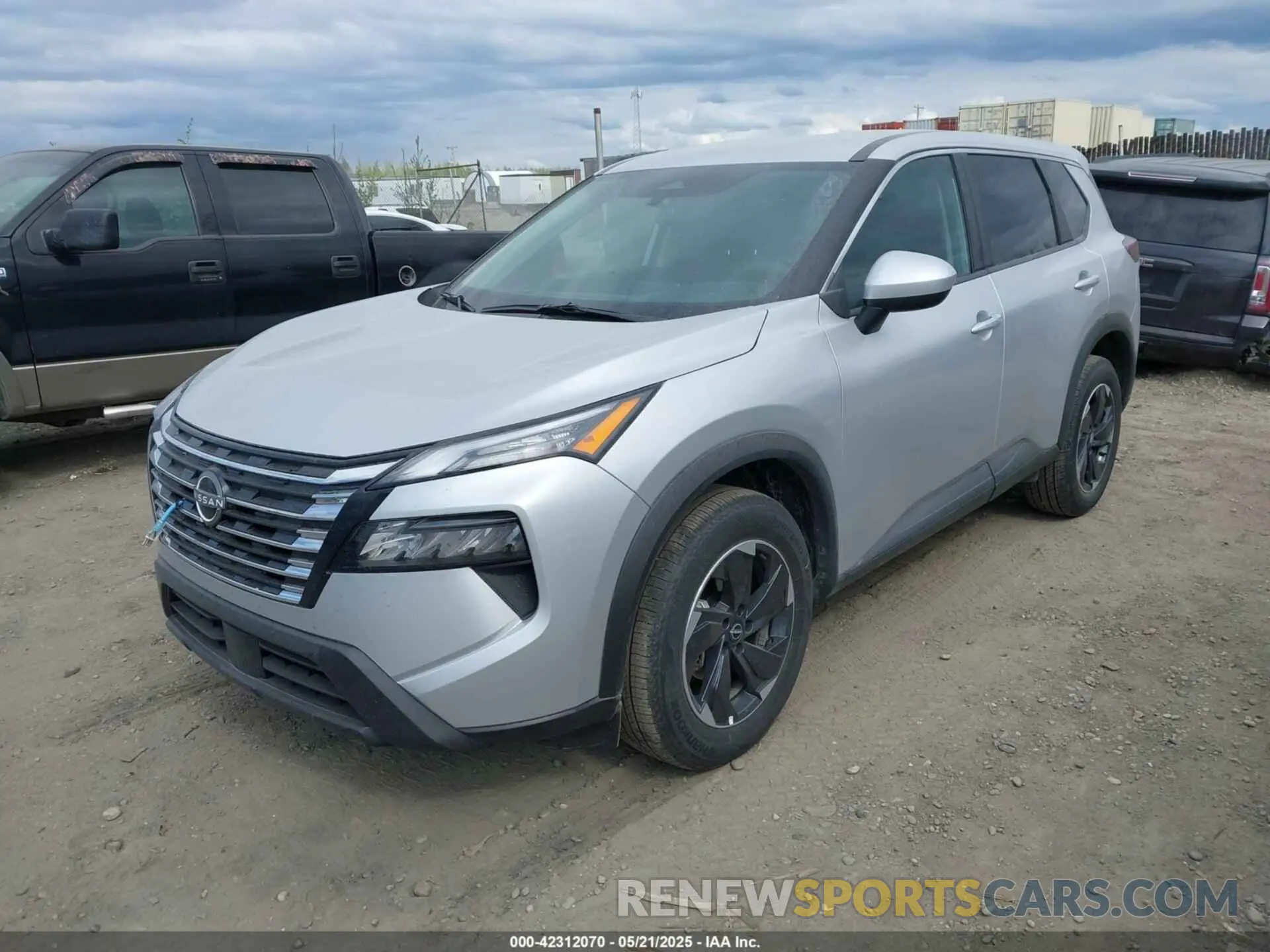2 Photograph of a damaged car 5N1BT3BB2SC807603 NISSAN ROGUE 2025