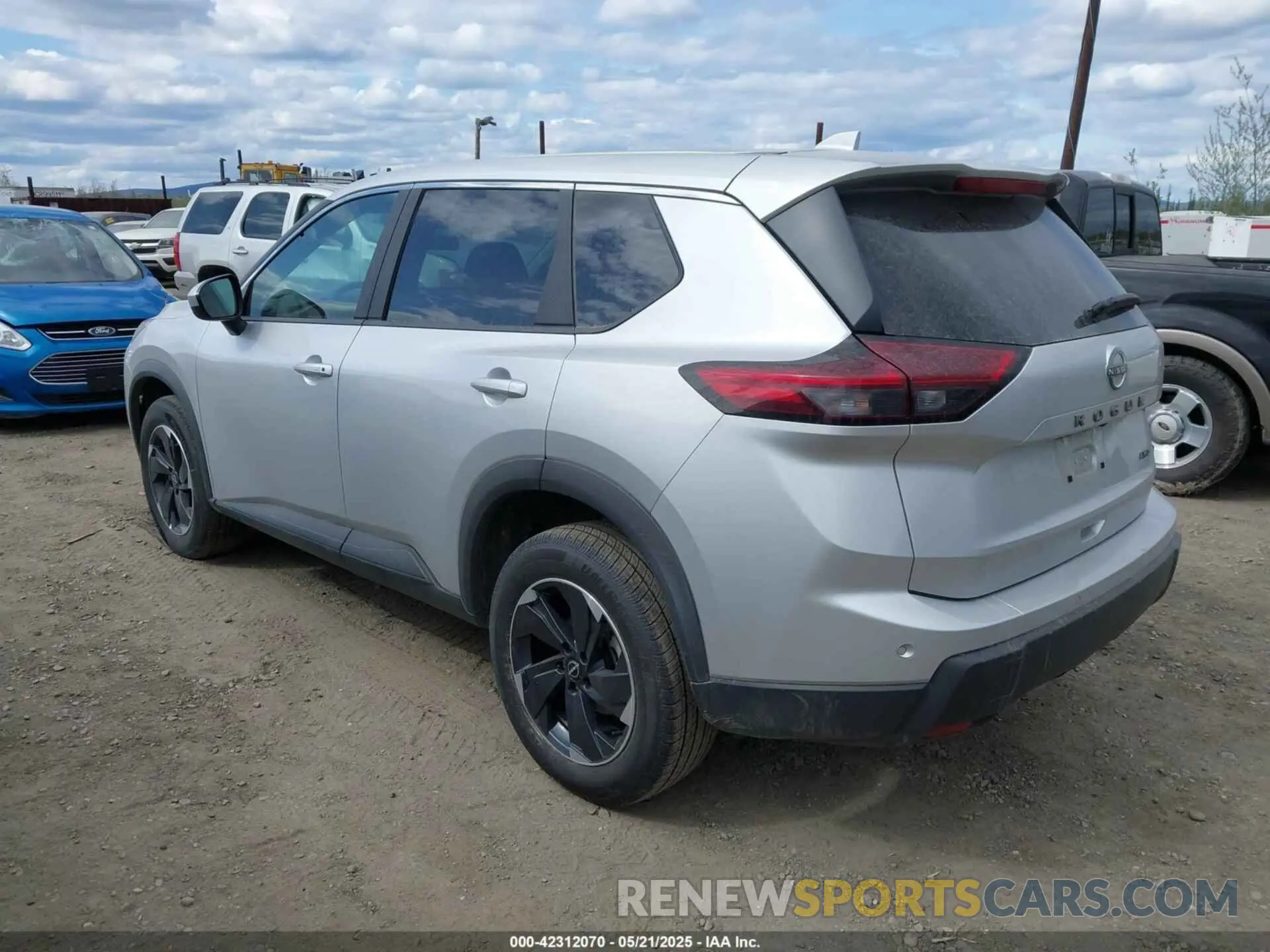 3 Photograph of a damaged car 5N1BT3BB2SC807603 NISSAN ROGUE 2025