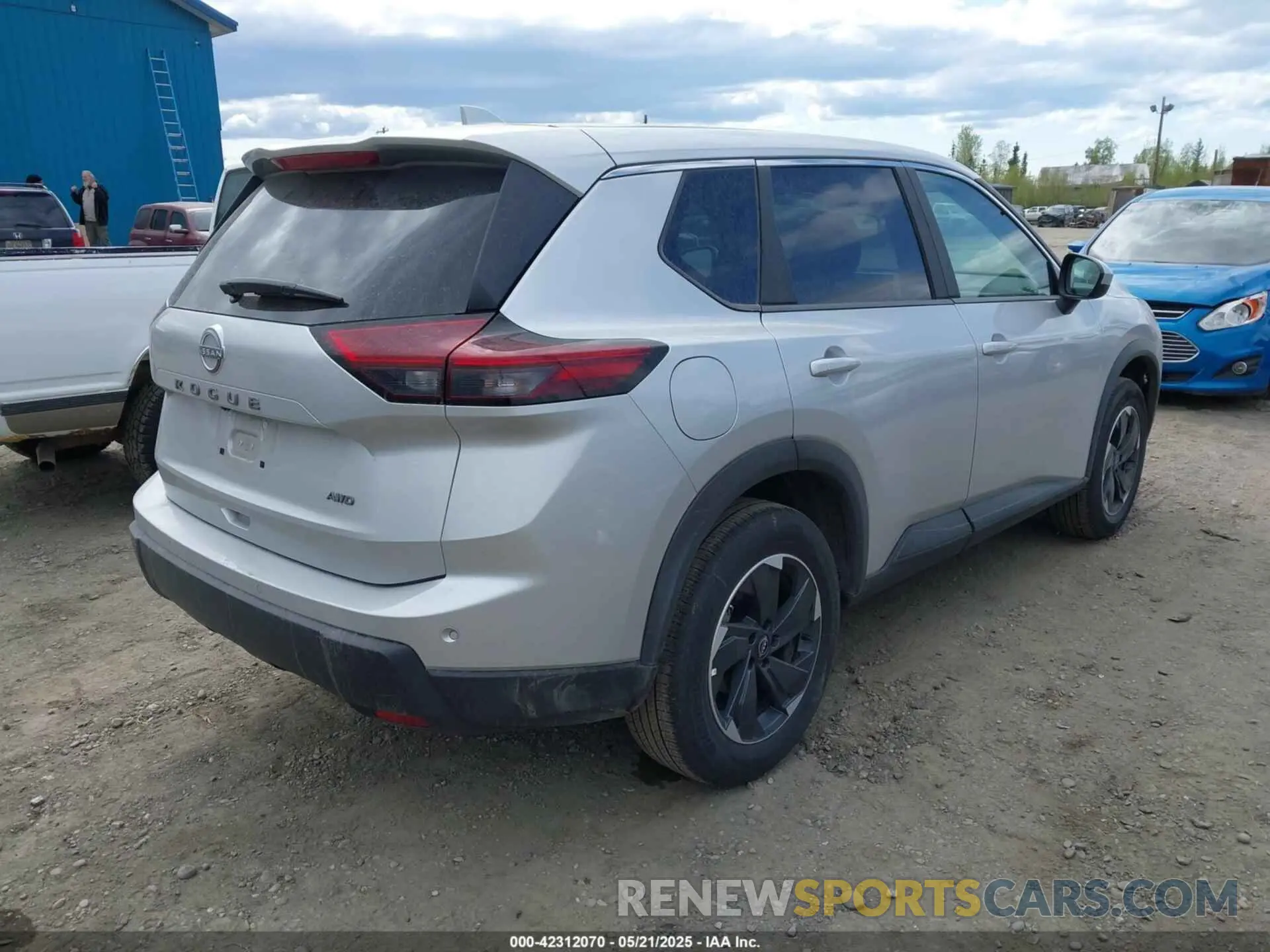 4 Photograph of a damaged car 5N1BT3BB2SC807603 NISSAN ROGUE 2025