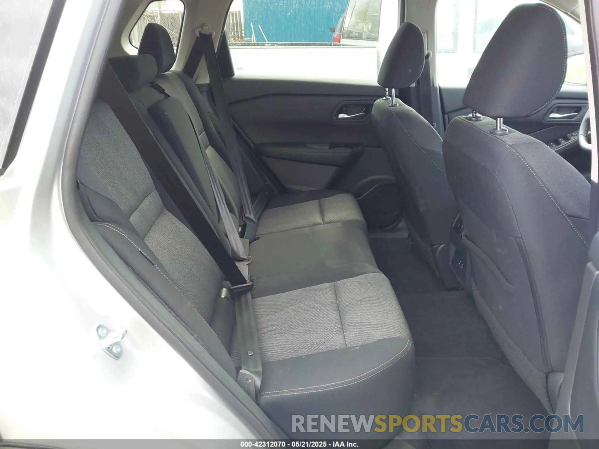 8 Photograph of a damaged car 5N1BT3BB2SC807603 NISSAN ROGUE 2025