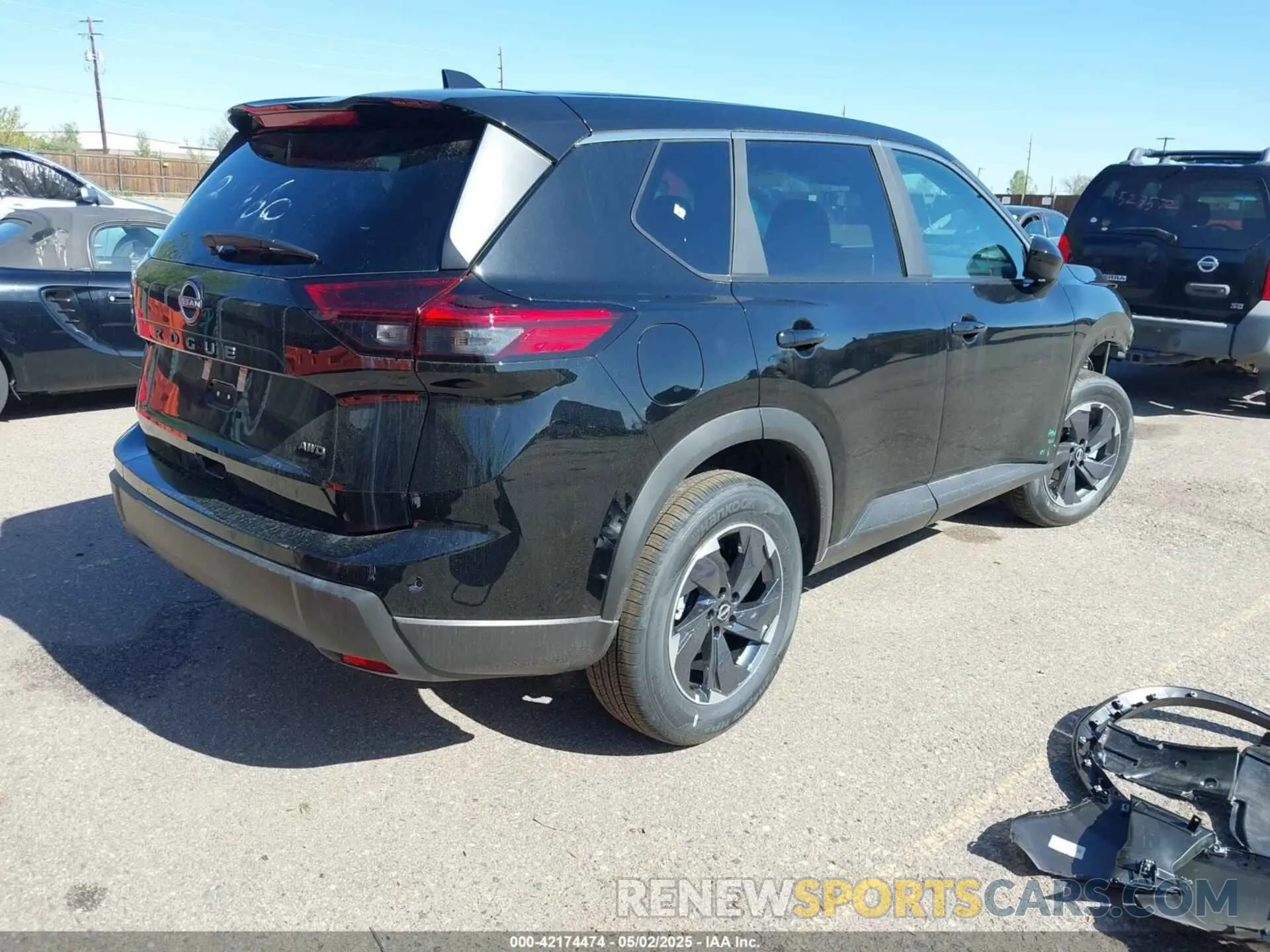 4 Photograph of a damaged car 5N1BT3BB3SC837614 NISSAN ROGUE 2025
