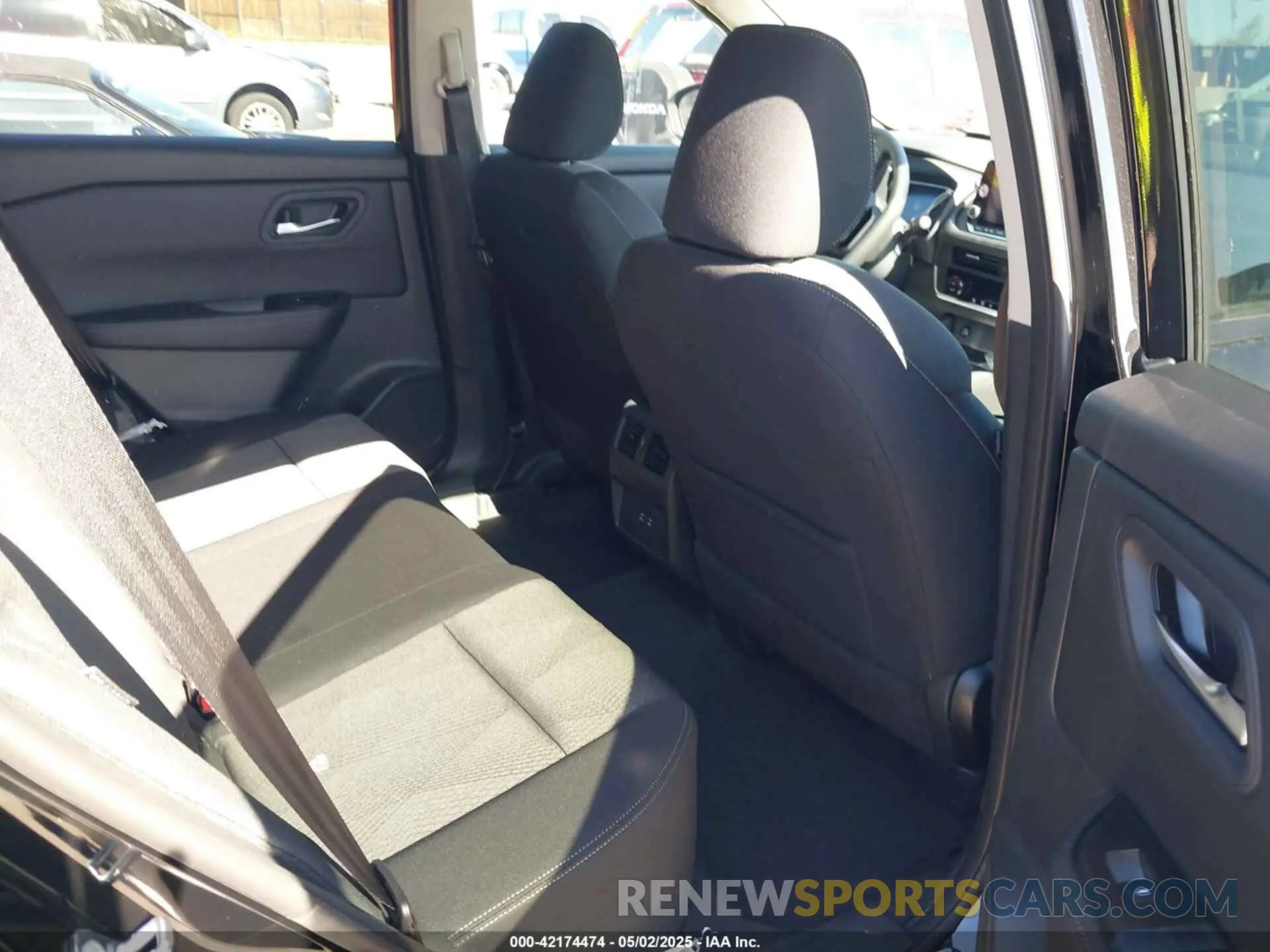 8 Photograph of a damaged car 5N1BT3BB3SC837614 NISSAN ROGUE 2025
