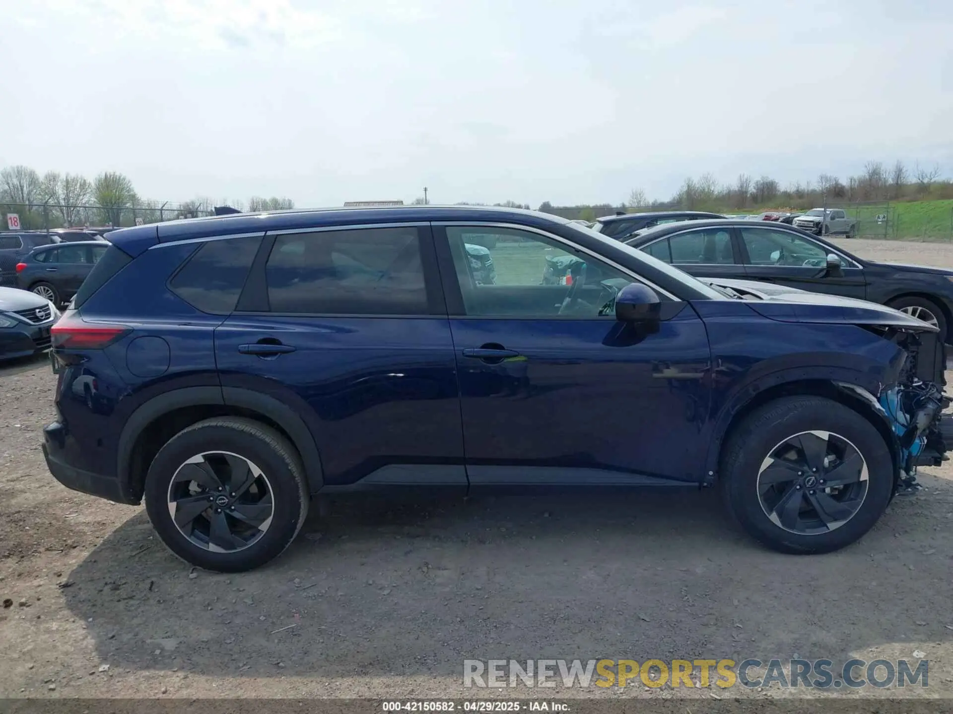 14 Photograph of a damaged car 5N1BT3BB4SC767735 NISSAN ROGUE 2025