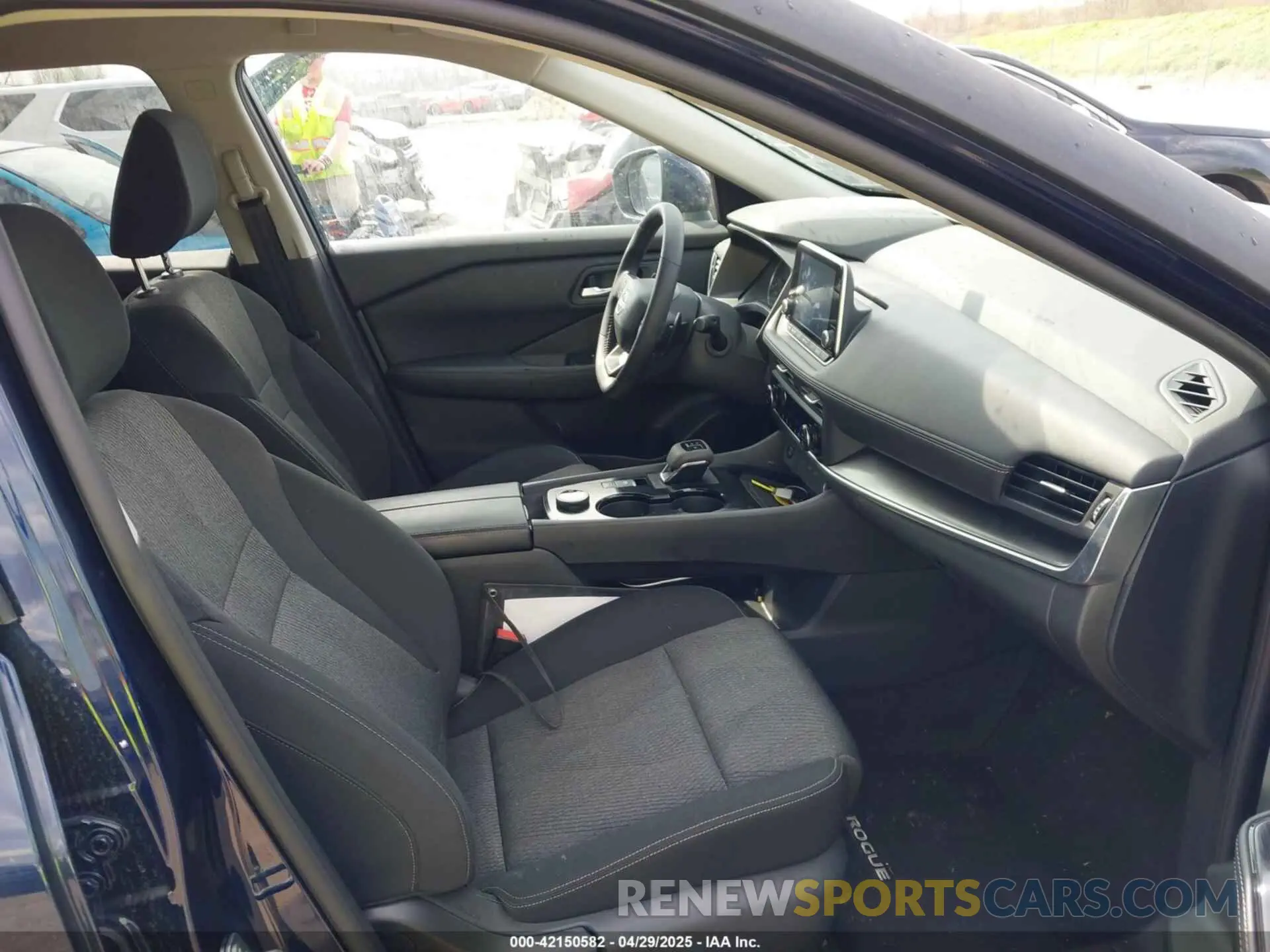 5 Photograph of a damaged car 5N1BT3BB4SC767735 NISSAN ROGUE 2025