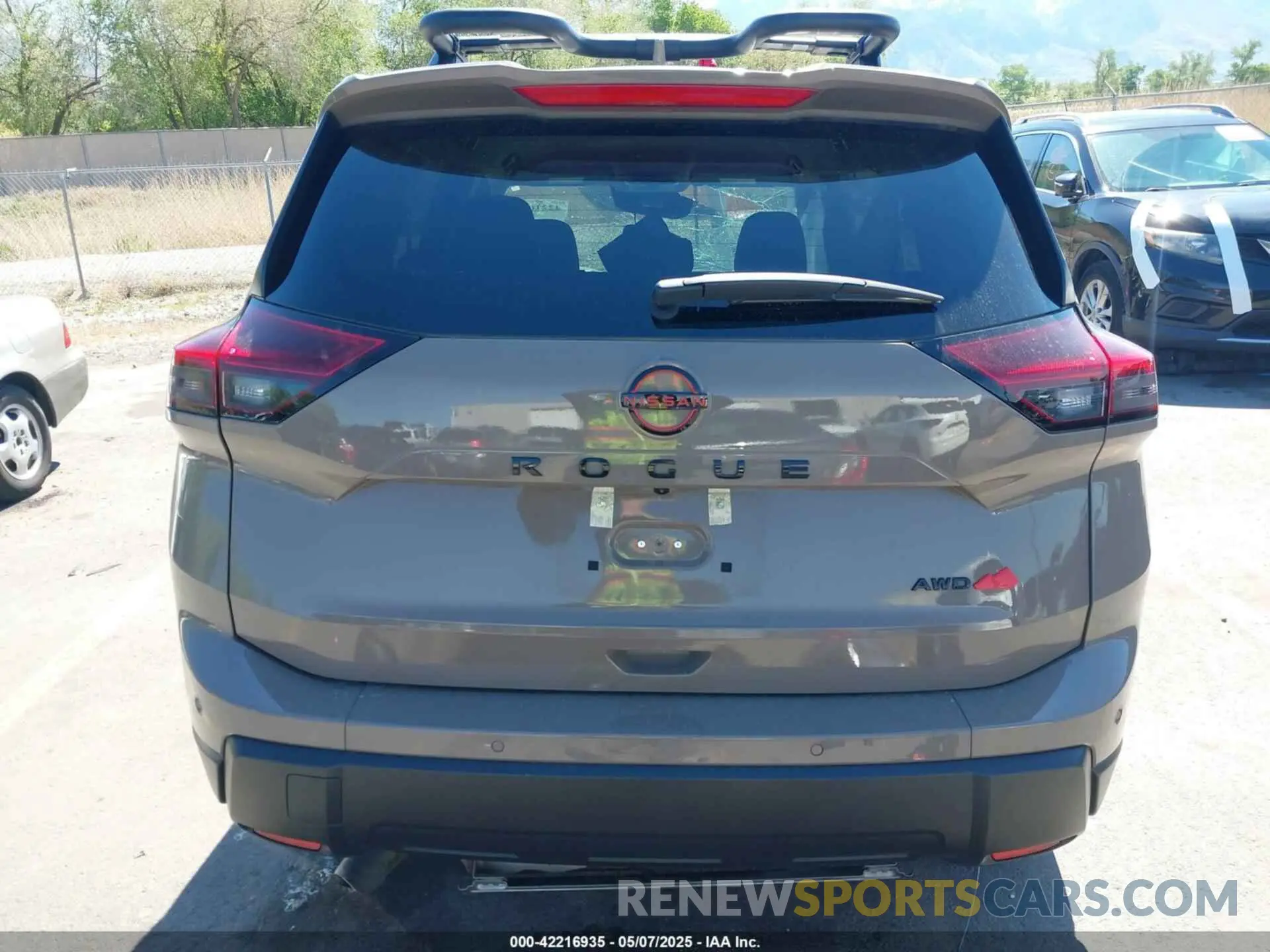 16 Photograph of a damaged car 5N1BT3BB6SC763850 NISSAN ROGUE 2025