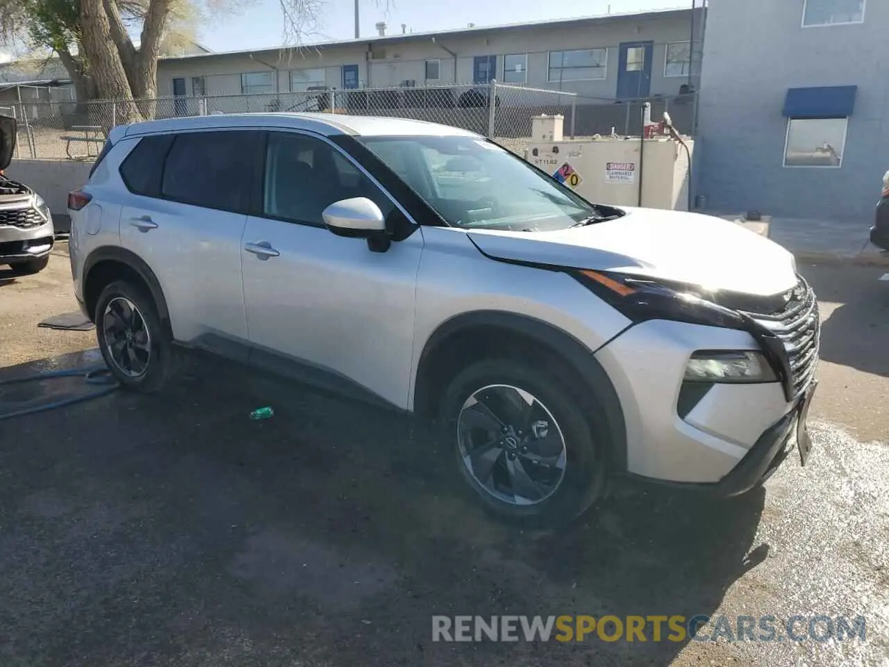 4 Photograph of a damaged car 5N1BT3BB6SC789400 NISSAN ROGUE 2025