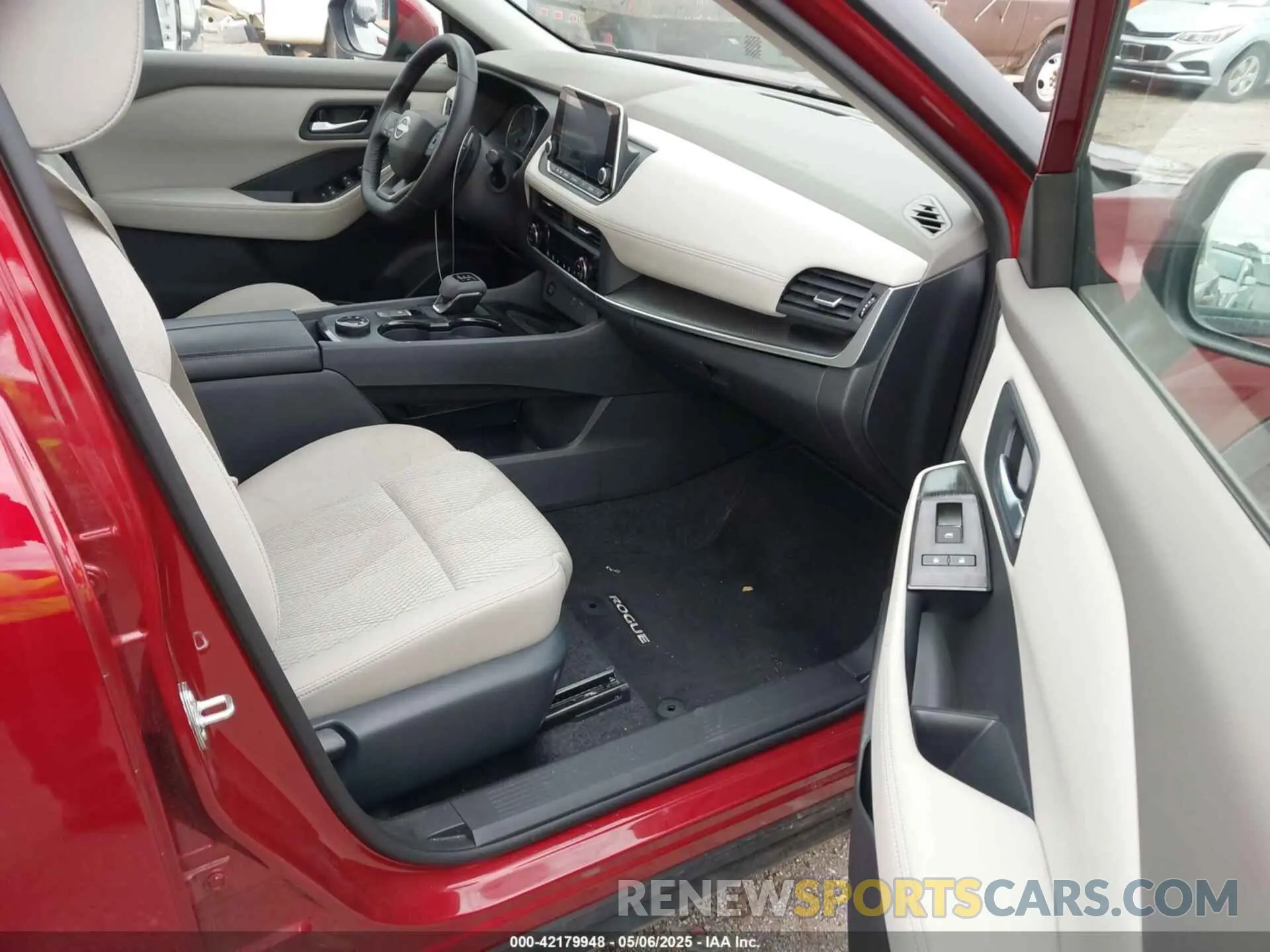 5 Photograph of a damaged car 5N1BT3BB8SC779175 NISSAN ROGUE 2025