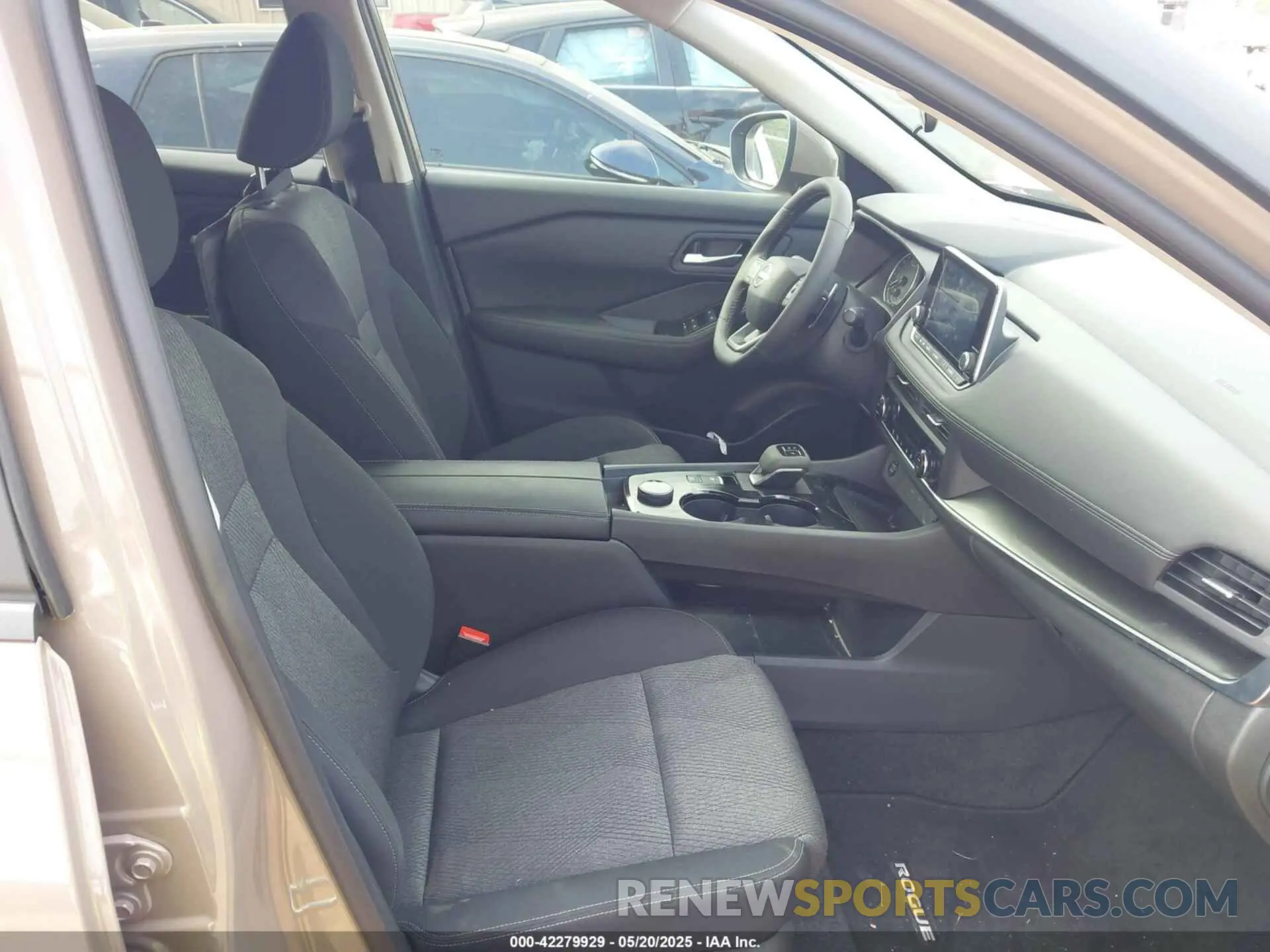 5 Photograph of a damaged car 5N1BT3BBXSC675464 NISSAN ROGUE 2025