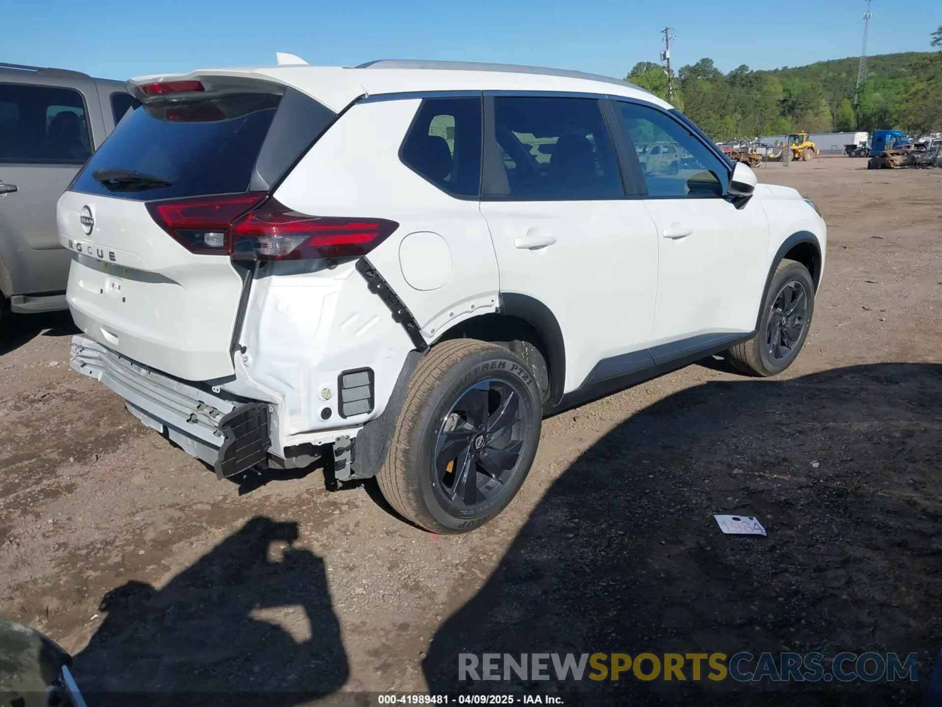 4 Photograph of a damaged car JN8BT3BA7SW007622 NISSAN ROGUE 2025