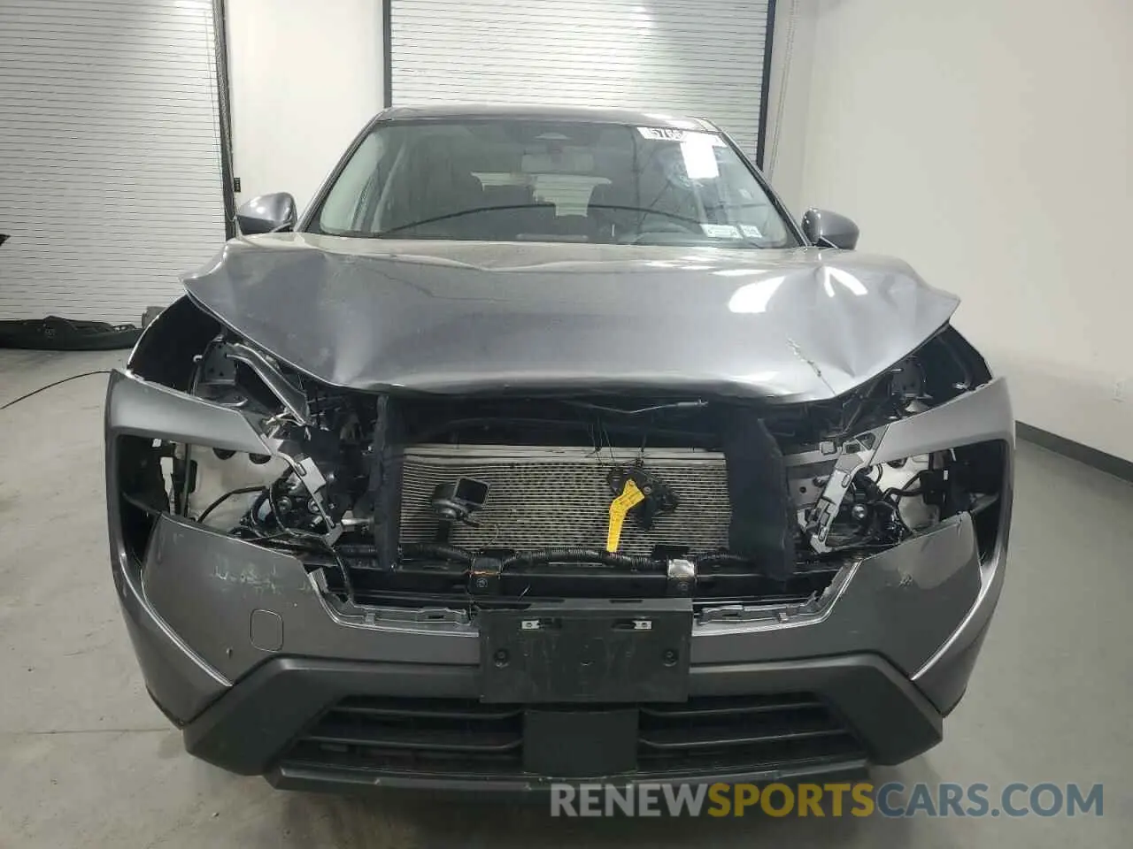 5 Photograph of a damaged car JN8BT3BB0SW416733 NISSAN ROGUE 2025