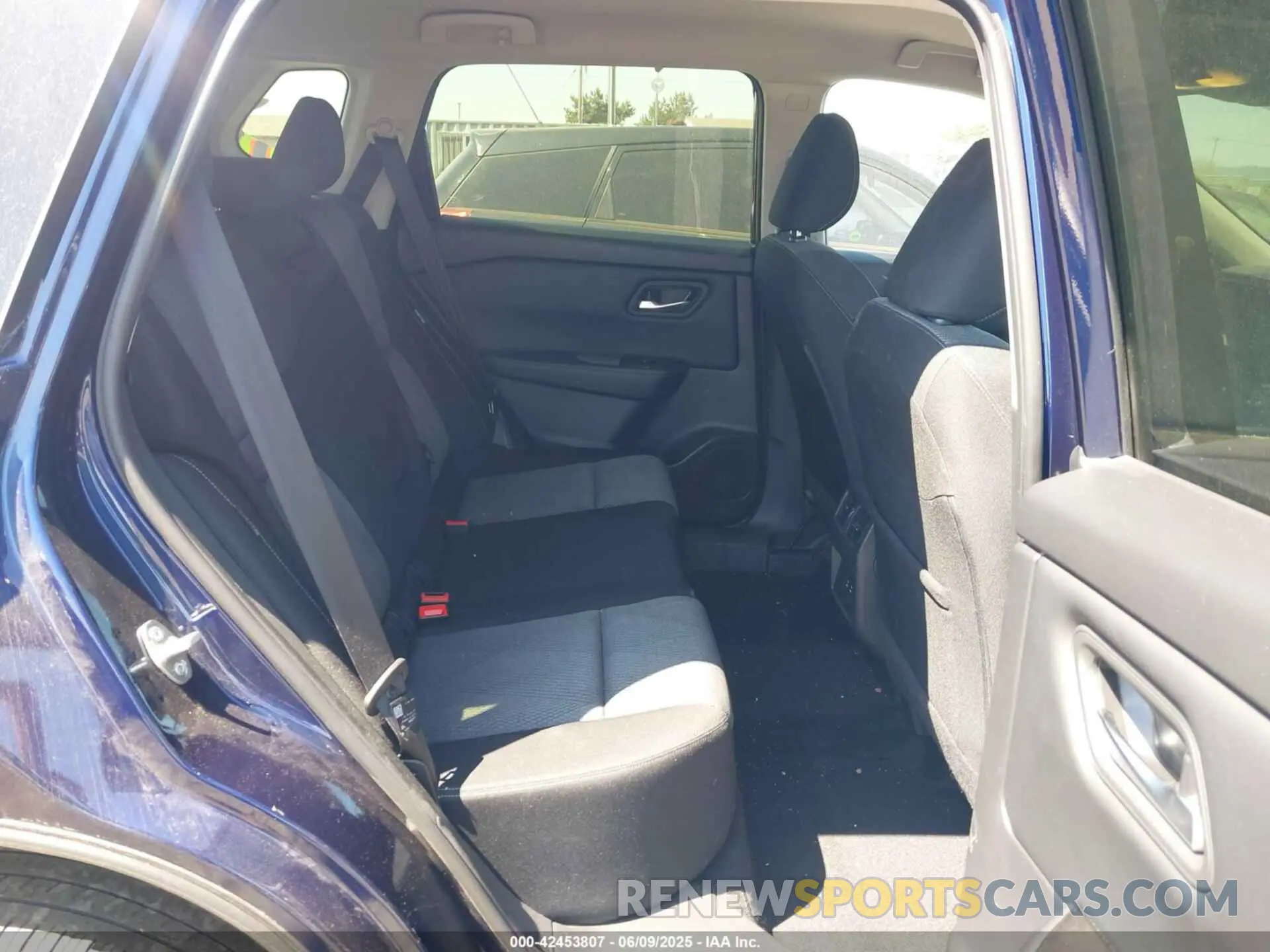 8 Photograph of a damaged car JN8BT3BB8SW156355 NISSAN ROGUE 2025