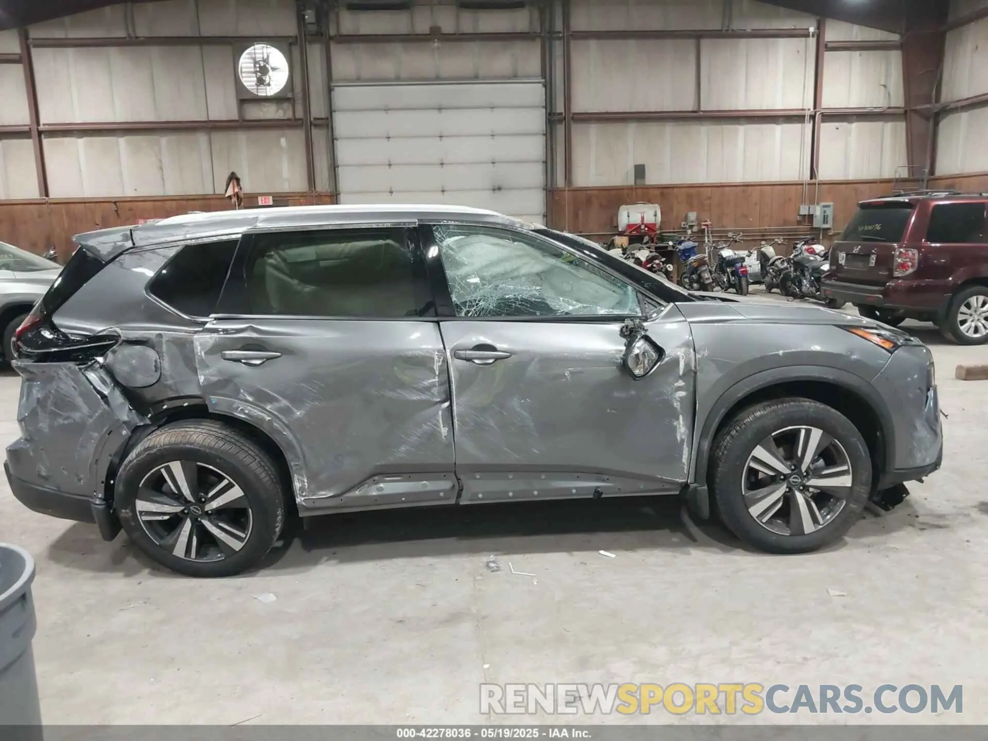 14 Photograph of a damaged car JN8BT3CB0SW153674 NISSAN ROGUE 2025