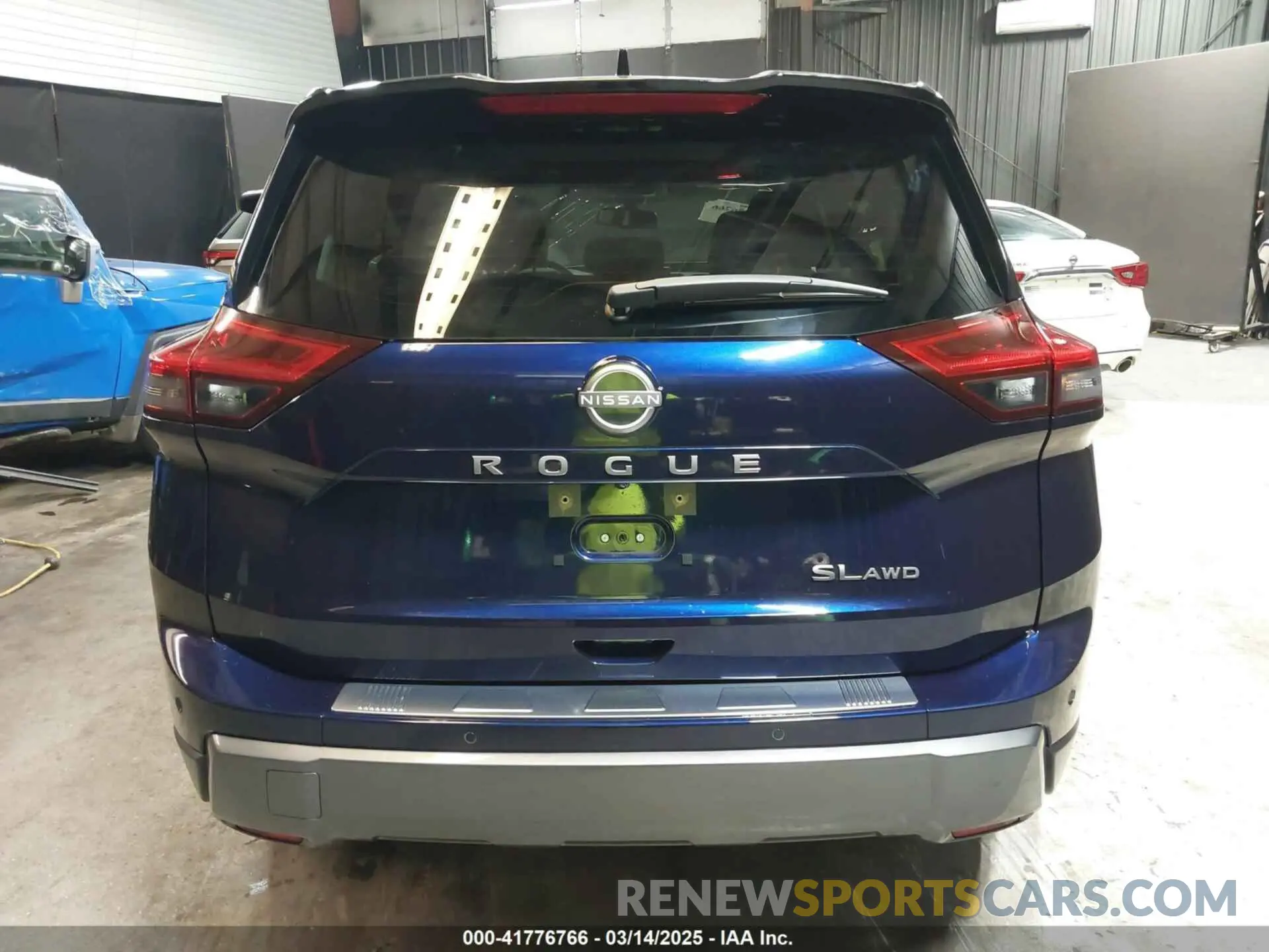 17 Photograph of a damaged car JN8BT3CB6SW158023 NISSAN ROGUE 2025