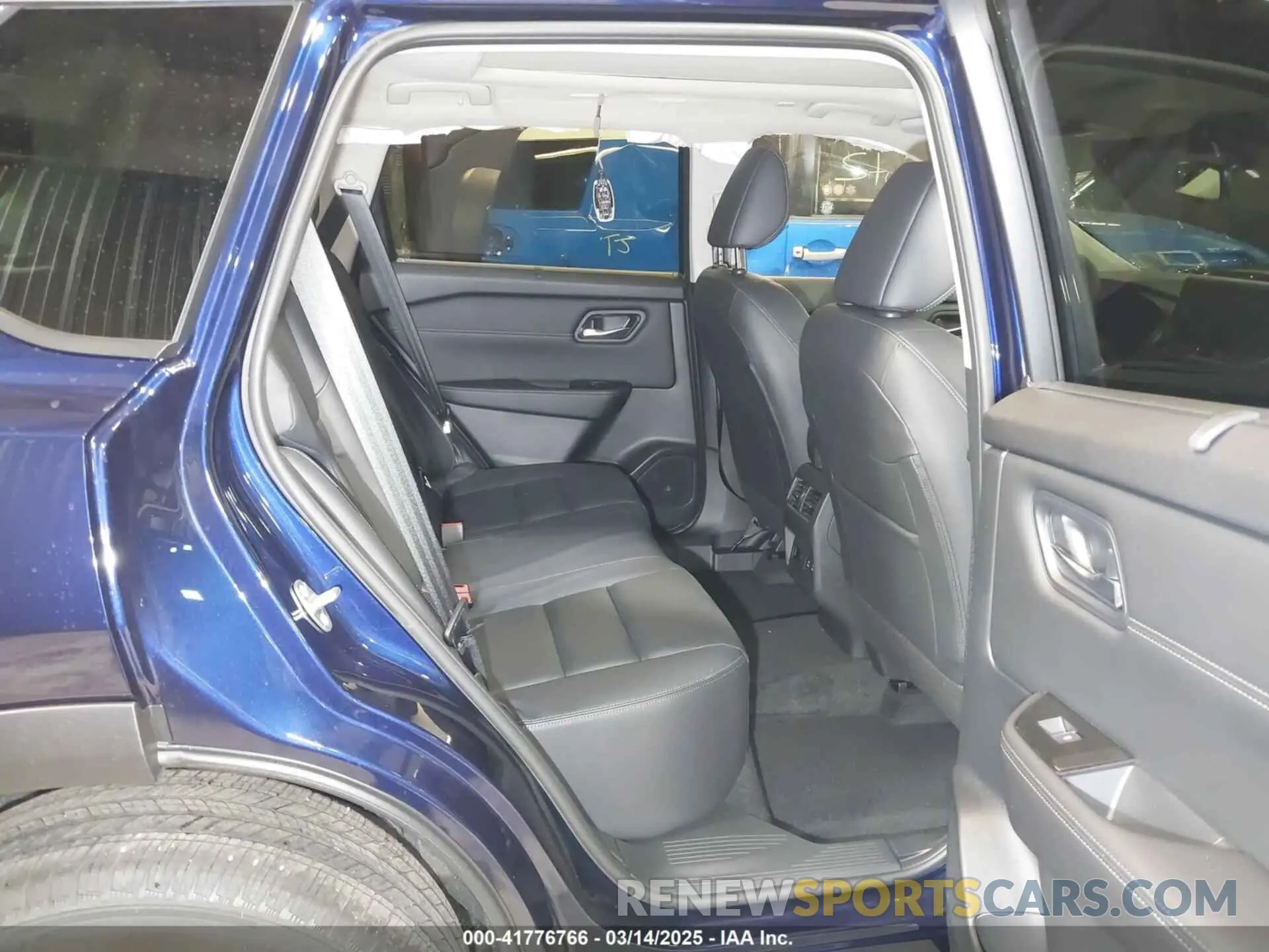 8 Photograph of a damaged car JN8BT3CB6SW158023 NISSAN ROGUE 2025