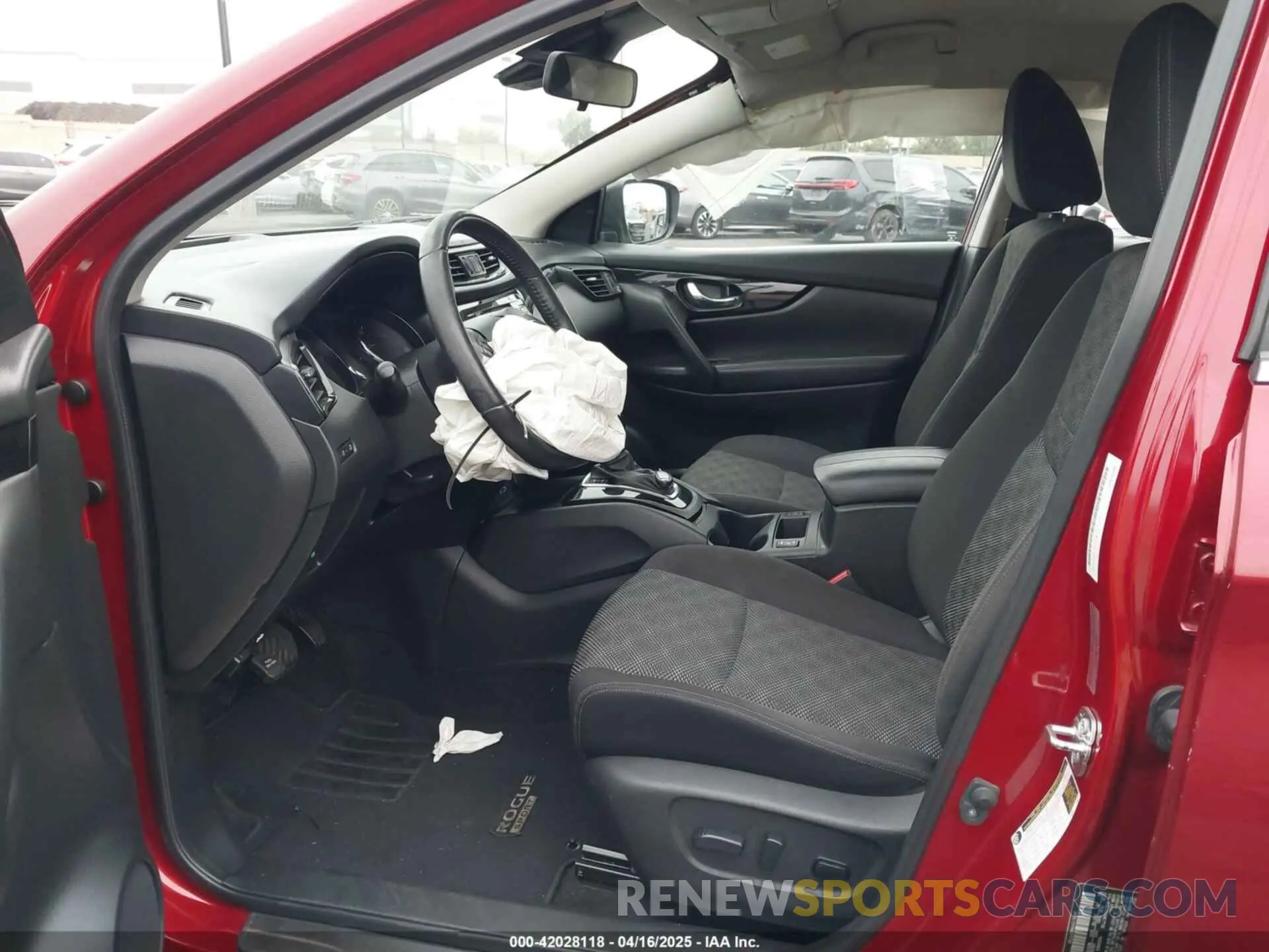 5 Photograph of a damaged car JN1BJ1CP0KW217135 NISSAN ROGUE SPORT 2019