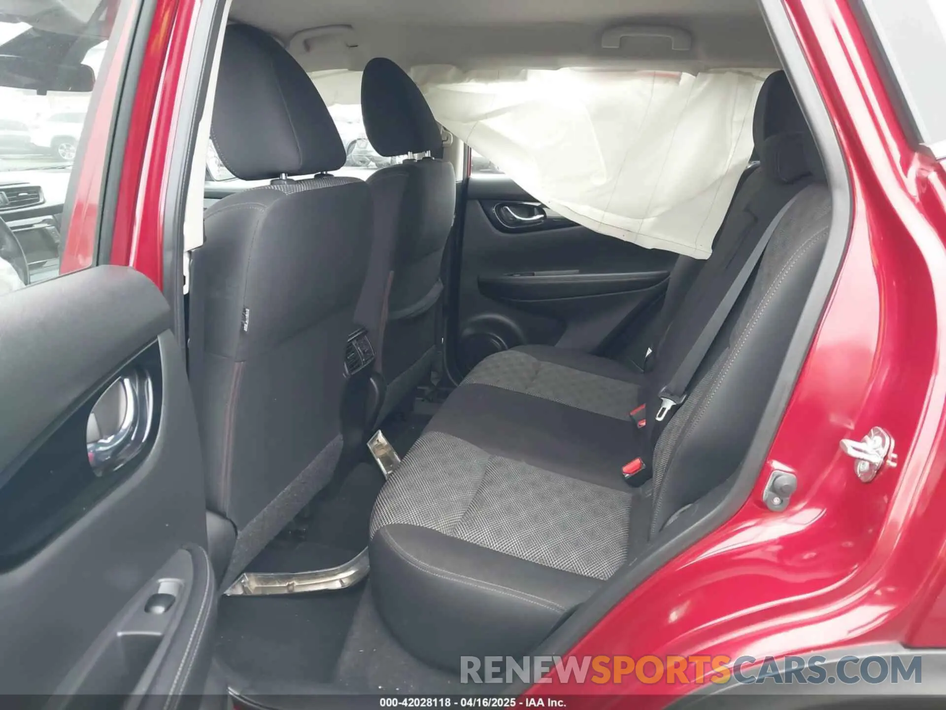 8 Photograph of a damaged car JN1BJ1CP0KW217135 NISSAN ROGUE SPORT 2019