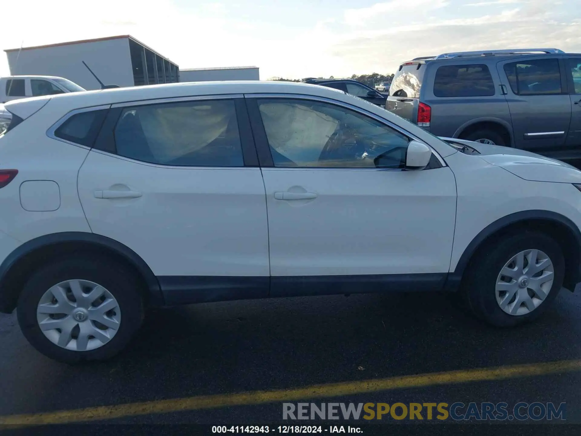 12 Photograph of a damaged car JN1BJ1CP0KW236090 NISSAN ROGUE SPORT 2019