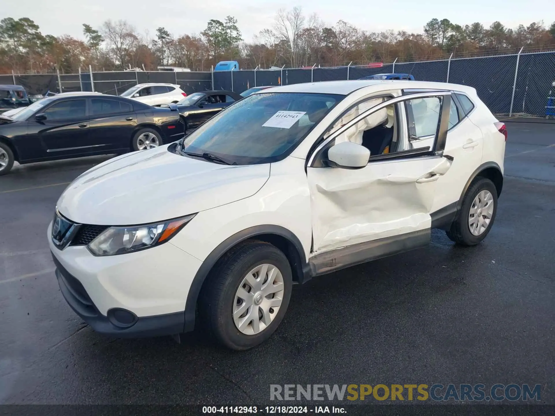 2 Photograph of a damaged car JN1BJ1CP0KW236090 NISSAN ROGUE SPORT 2019