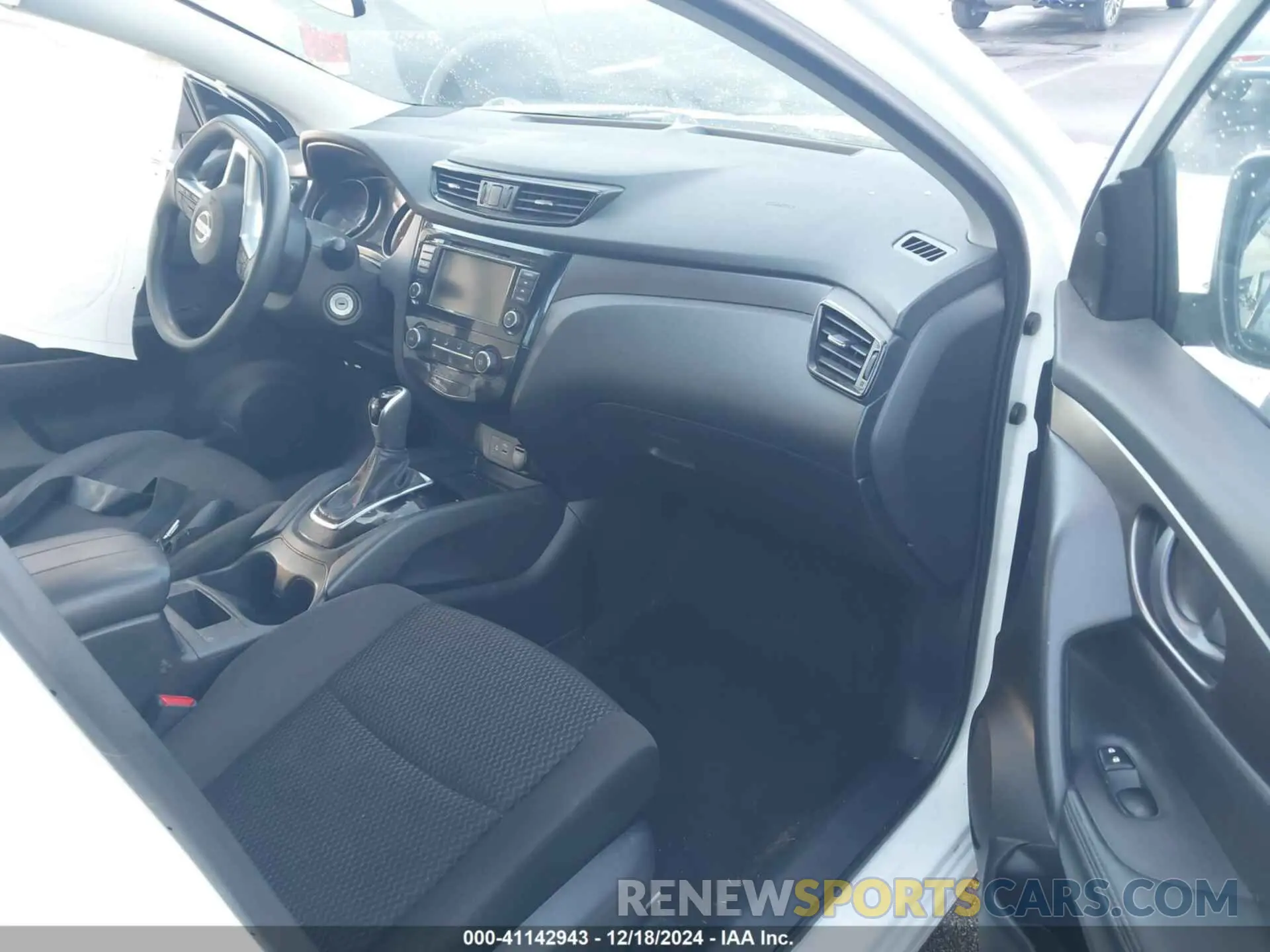 5 Photograph of a damaged car JN1BJ1CP0KW236090 NISSAN ROGUE SPORT 2019