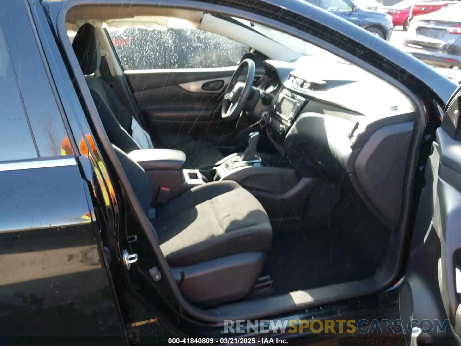 5 Photograph of a damaged car JN1BJ1CP0KW241337 NISSAN ROGUE SPORT 2019