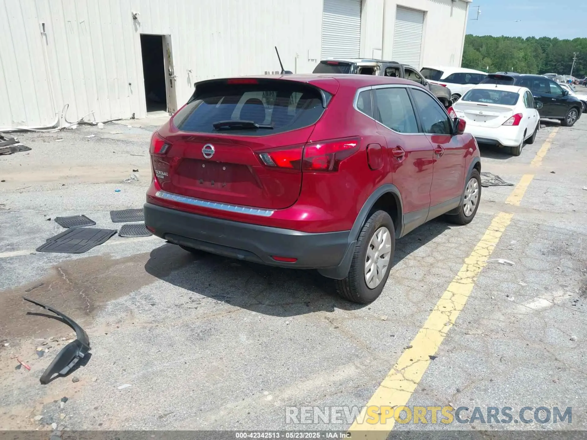 4 Photograph of a damaged car JN1BJ1CP0KW242469 NISSAN ROGUE SPORT 2019