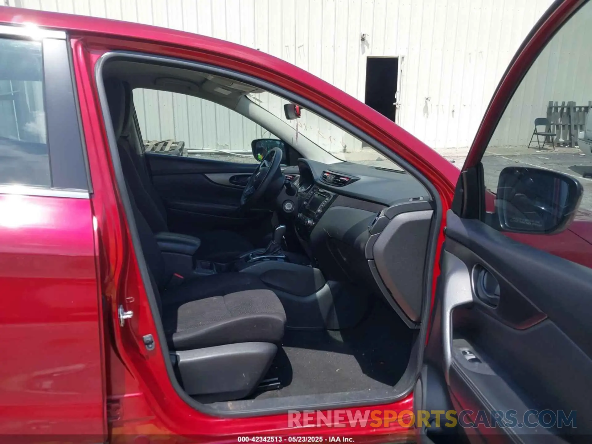 5 Photograph of a damaged car JN1BJ1CP0KW242469 NISSAN ROGUE SPORT 2019