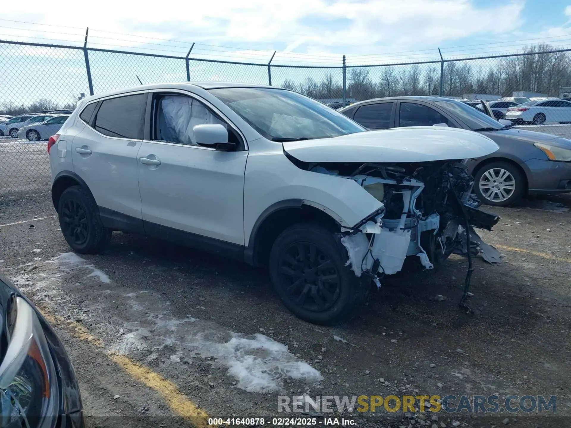 1 Photograph of a damaged car JN1BJ1CP1KW221548 NISSAN ROGUE SPORT 2019