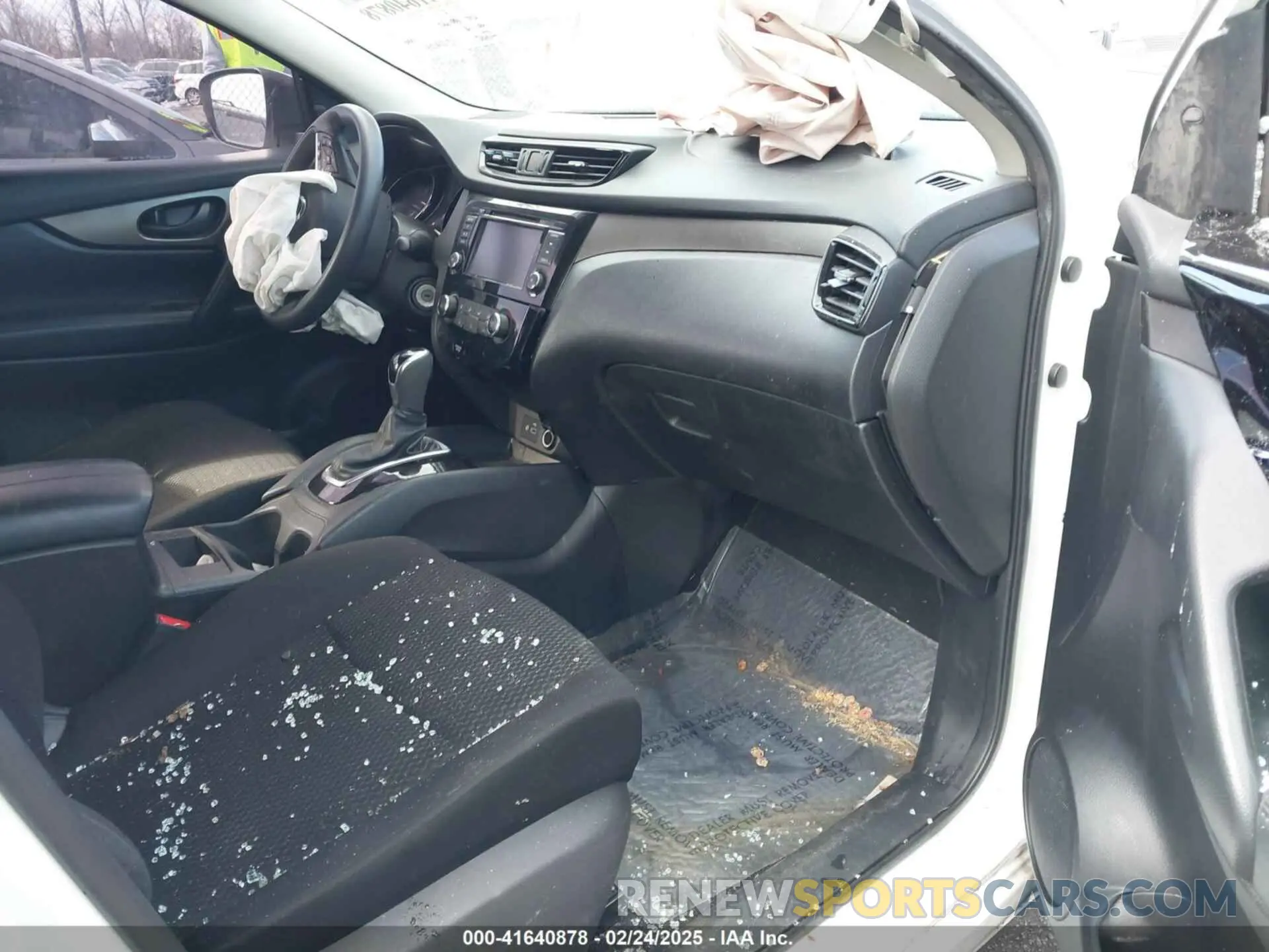 5 Photograph of a damaged car JN1BJ1CP1KW221548 NISSAN ROGUE SPORT 2019