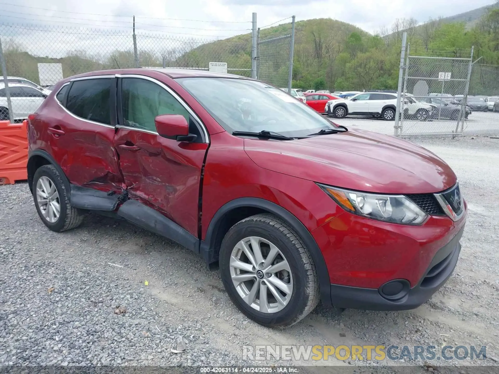 1 Photograph of a damaged car JN1BJ1CP1KW229861 NISSAN ROGUE SPORT 2019