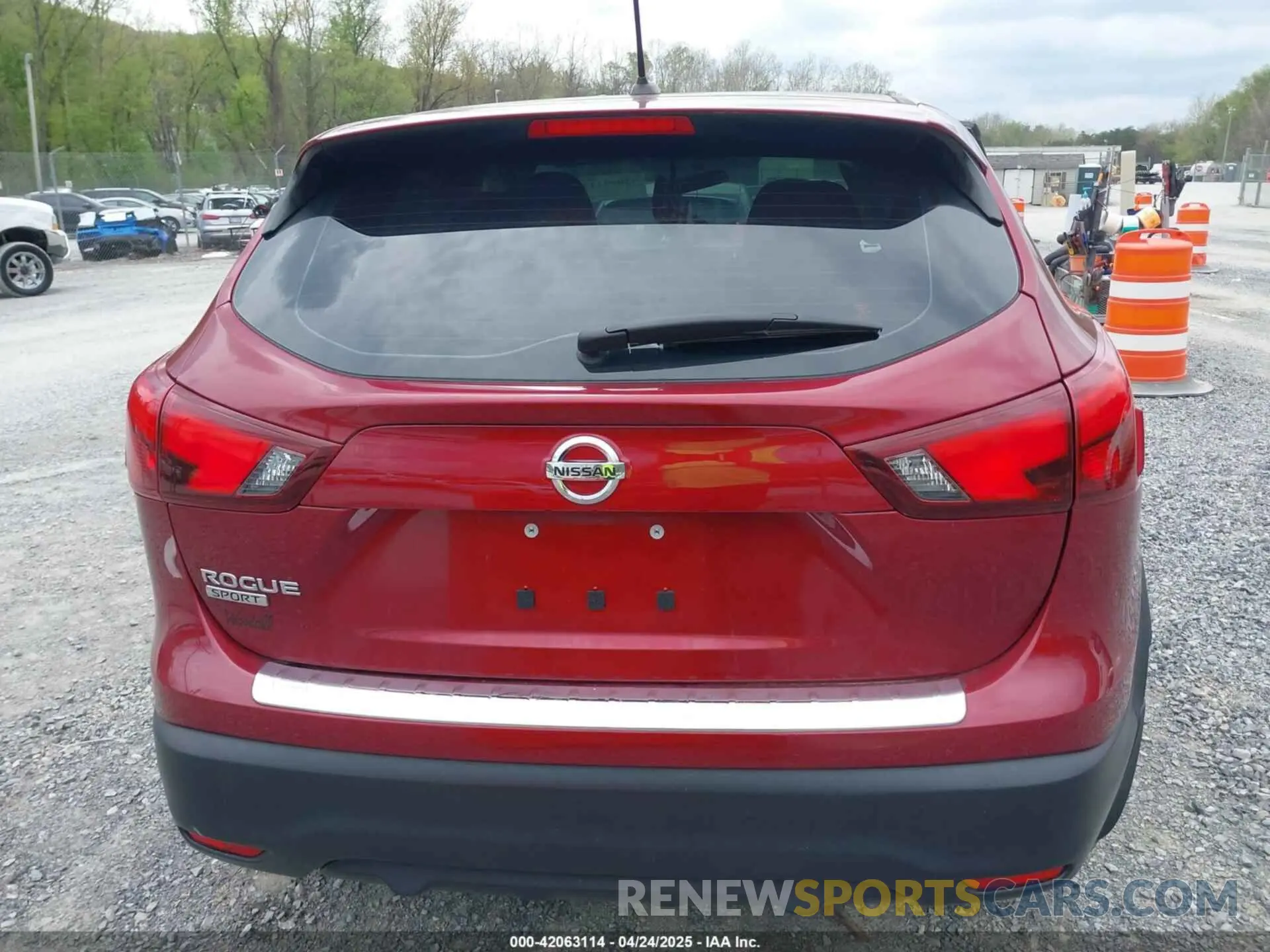 16 Photograph of a damaged car JN1BJ1CP1KW229861 NISSAN ROGUE SPORT 2019