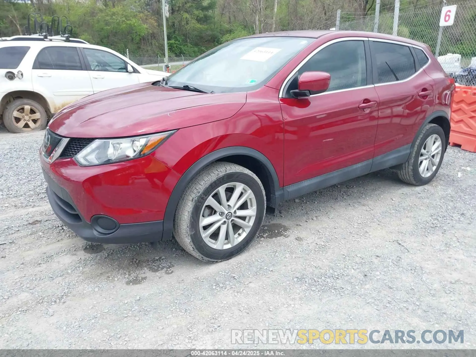 2 Photograph of a damaged car JN1BJ1CP1KW229861 NISSAN ROGUE SPORT 2019