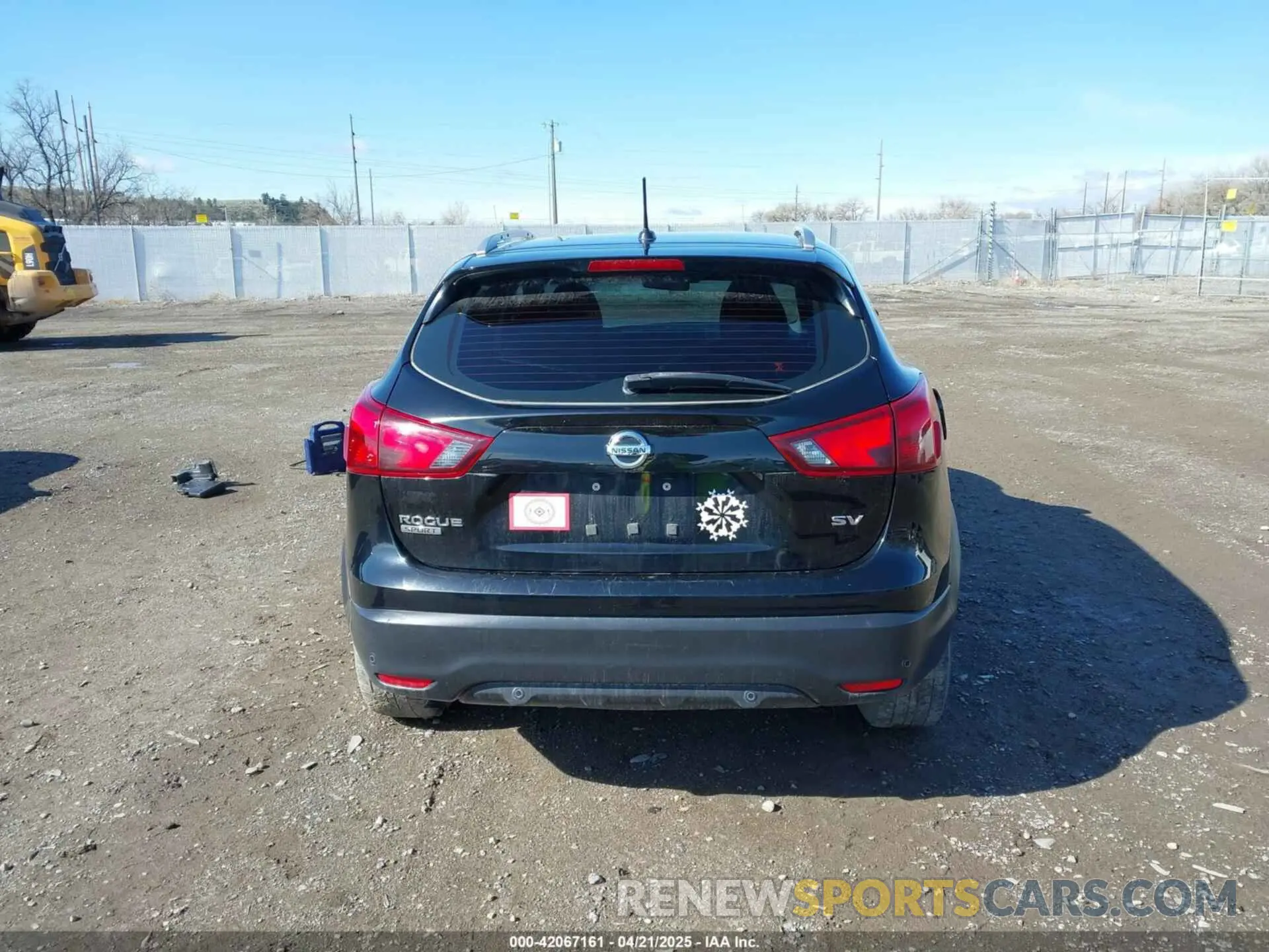 17 Photograph of a damaged car JN1BJ1CP1KW236552 NISSAN ROGUE SPORT 2019