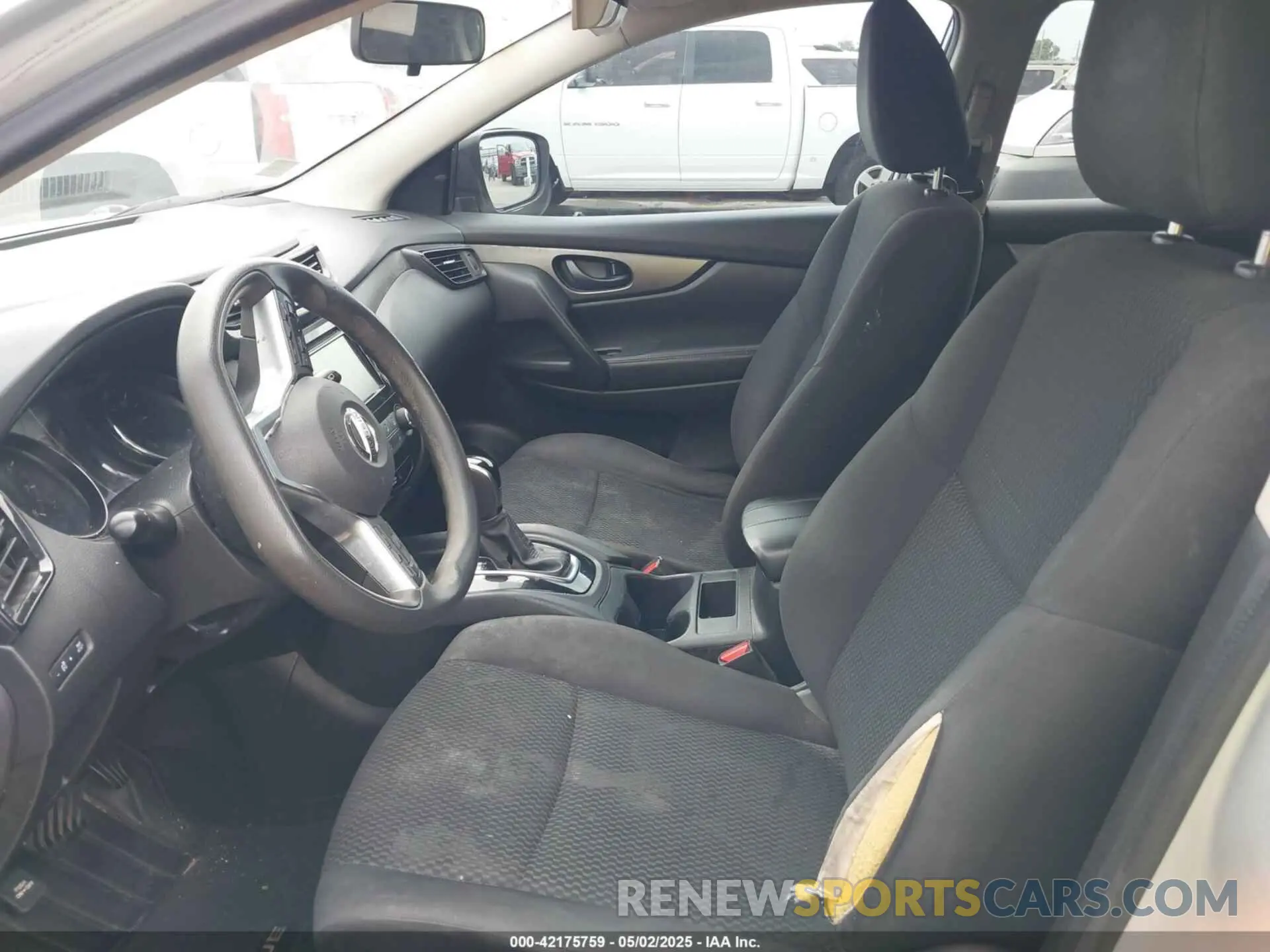 13 Photograph of a damaged car JN1BJ1CP1KW241766 NISSAN ROGUE SPORT 2019