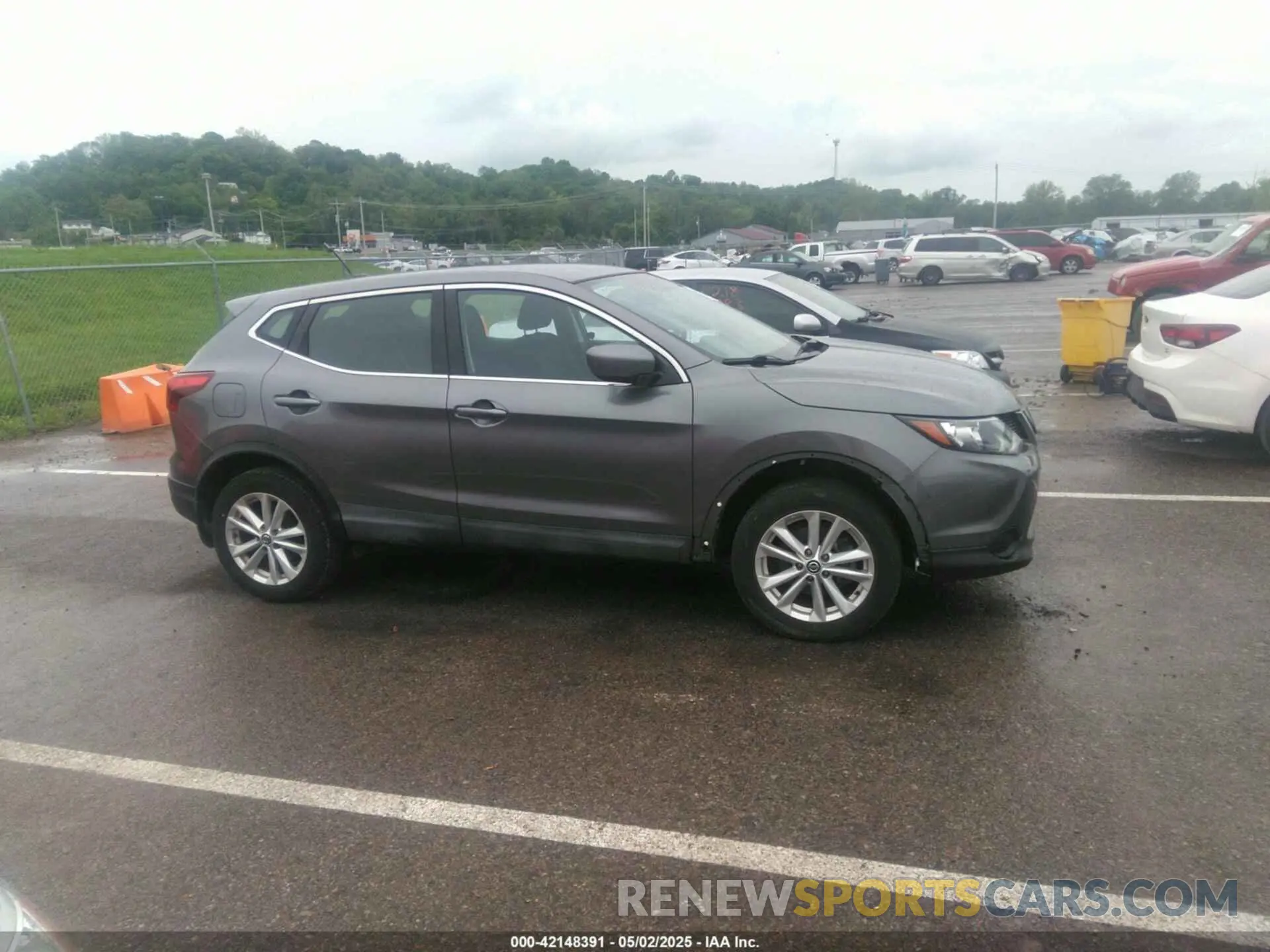 13 Photograph of a damaged car JN1BJ1CP1KW525477 NISSAN ROGUE SPORT 2019