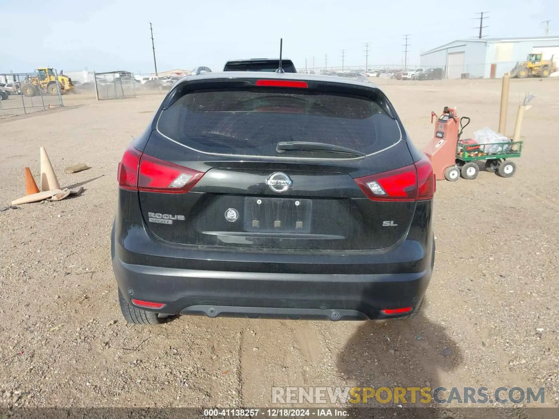 17 Photograph of a damaged car JN1BJ1CP1KW528802 NISSAN ROGUE SPORT 2019