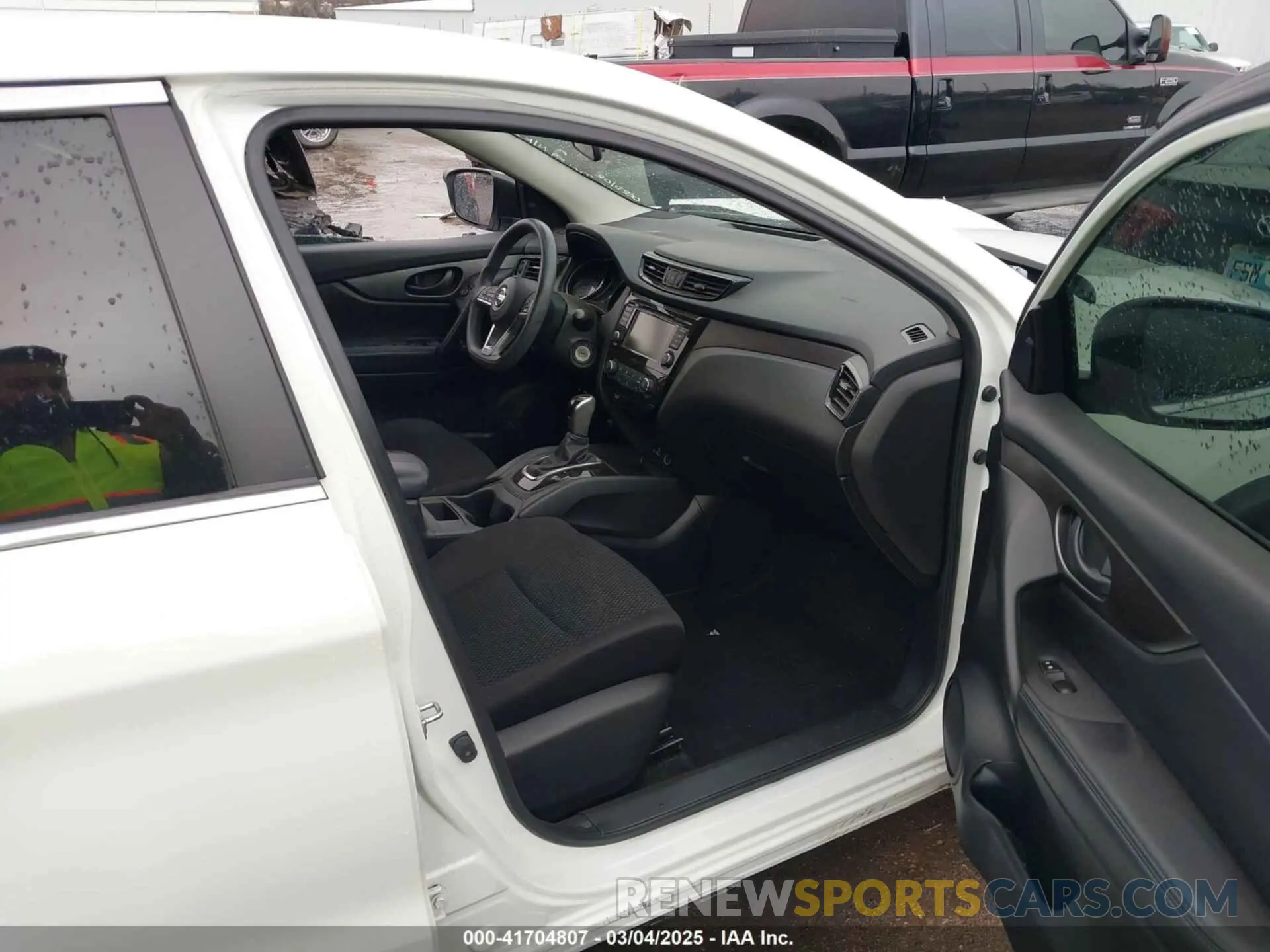 5 Photograph of a damaged car JN1BJ1CP2KW231473 NISSAN ROGUE SPORT 2019